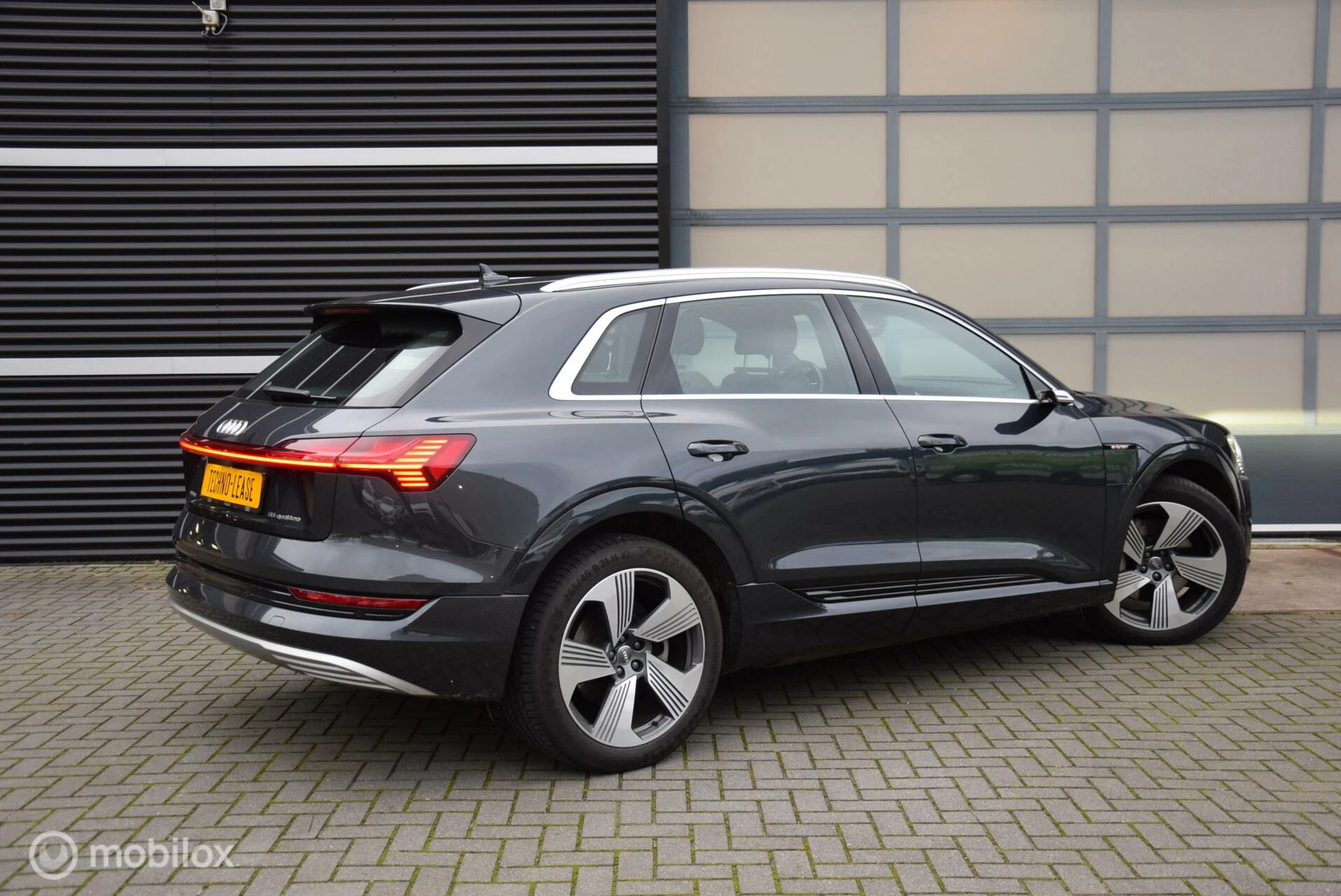 Hoofdafbeelding Audi e-tron