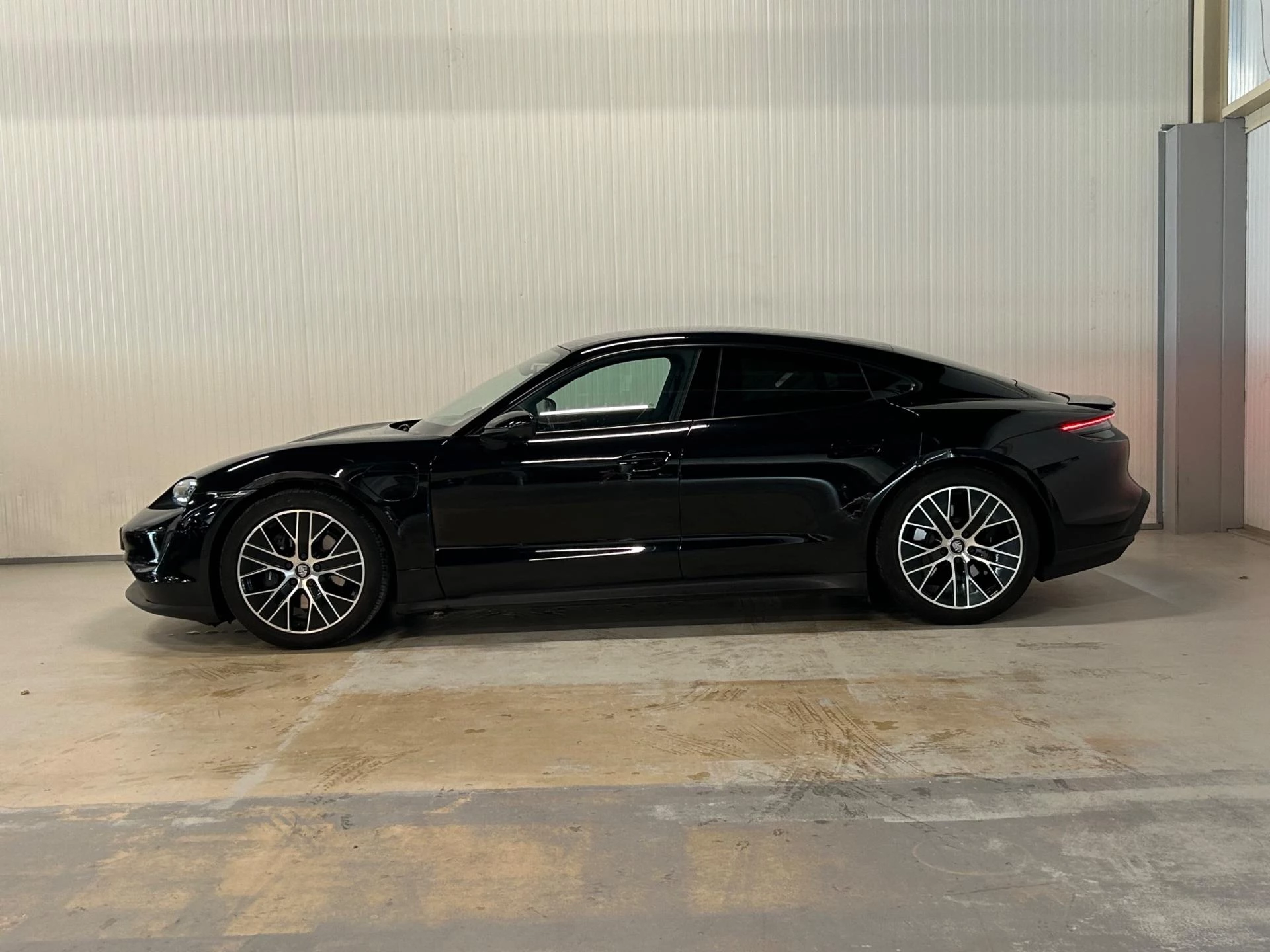 Hoofdafbeelding Porsche Taycan