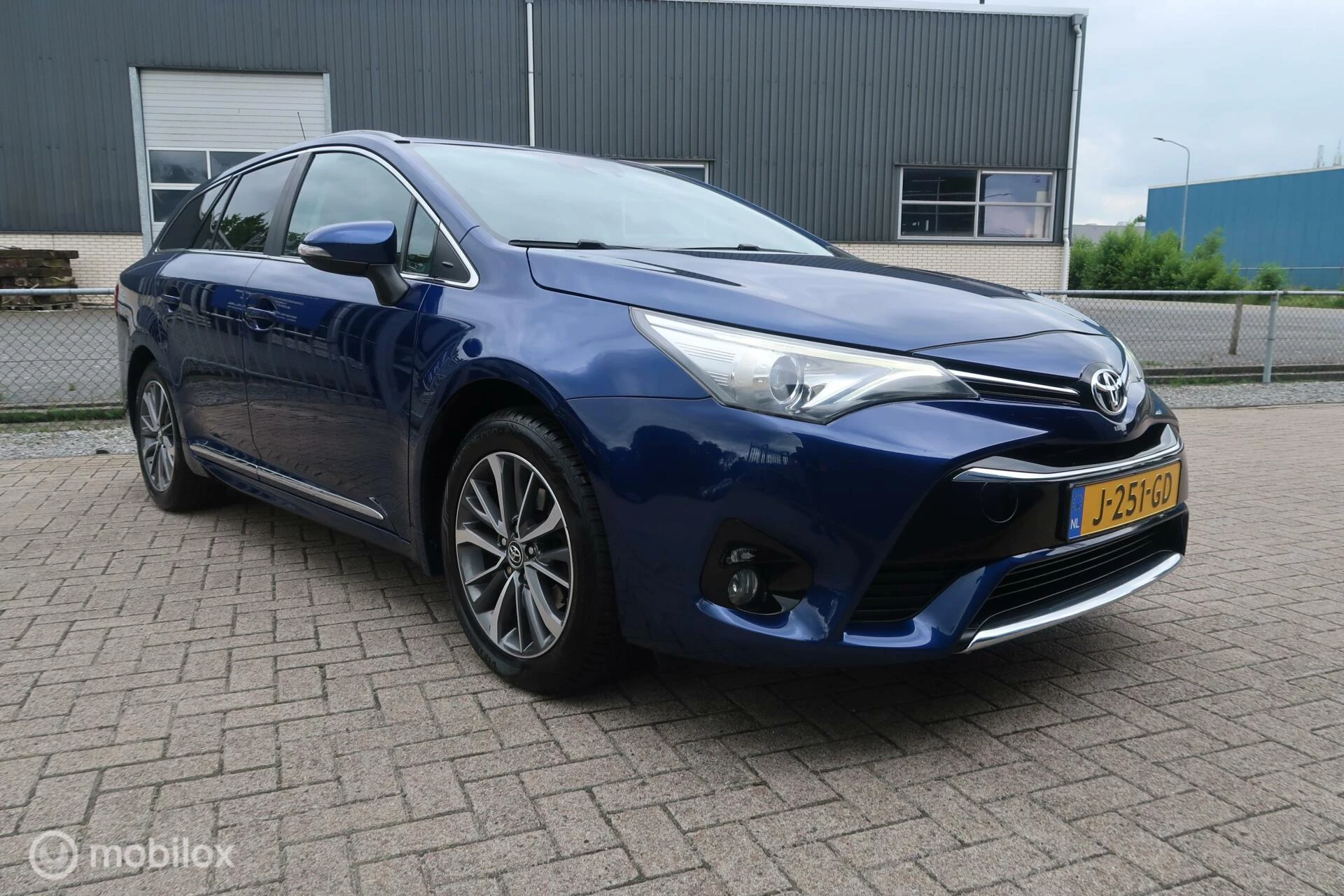 Hoofdafbeelding Toyota Avensis