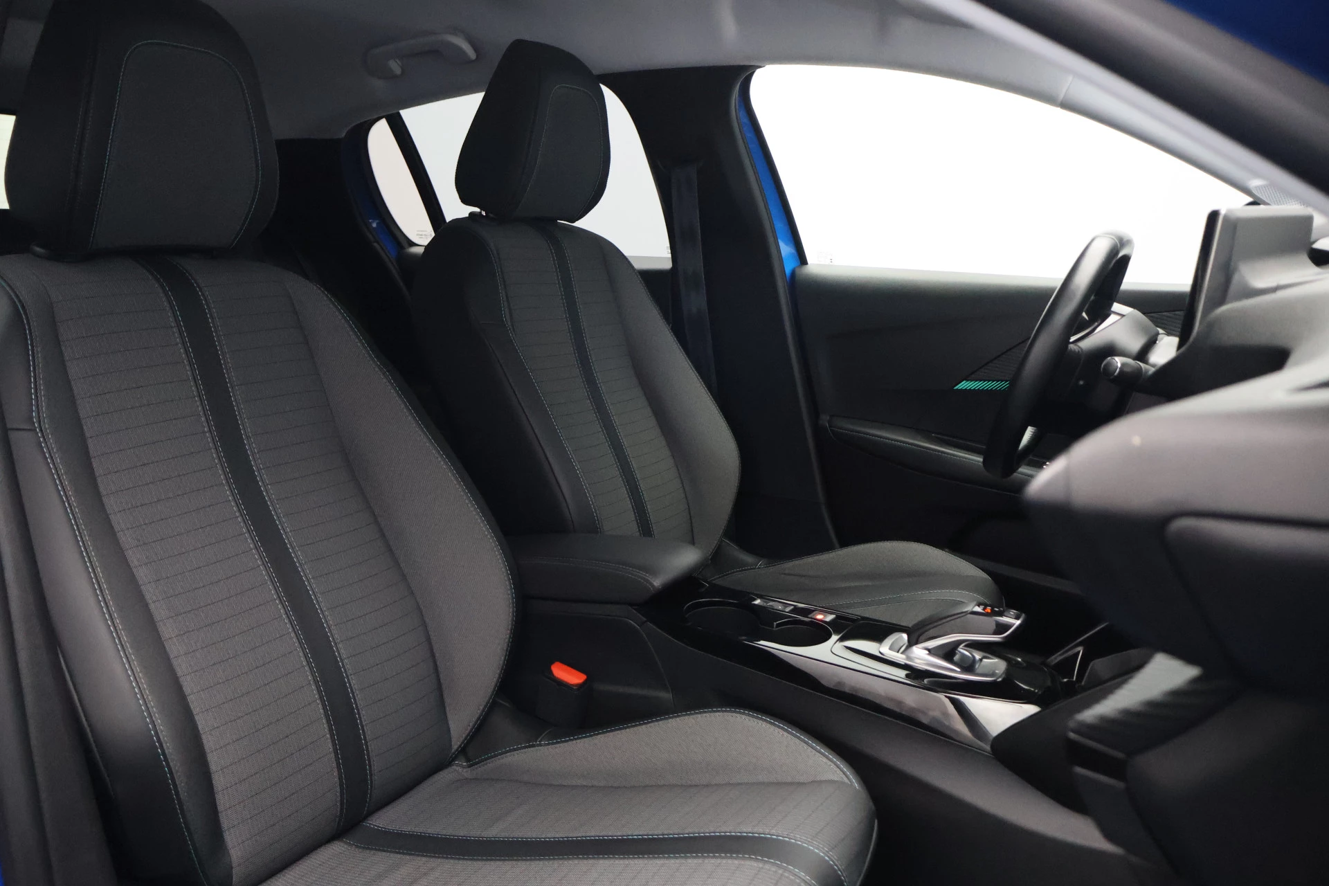 Hoofdafbeelding Peugeot e-208