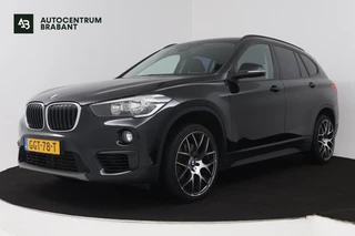 BMW X1 XDrive20i High Executive (Goed OndH, 2 sets velgen, Camera, Trekhaak, Navi, ParkeerS, StoelV, Climate Con, Cruise Con, Etc)