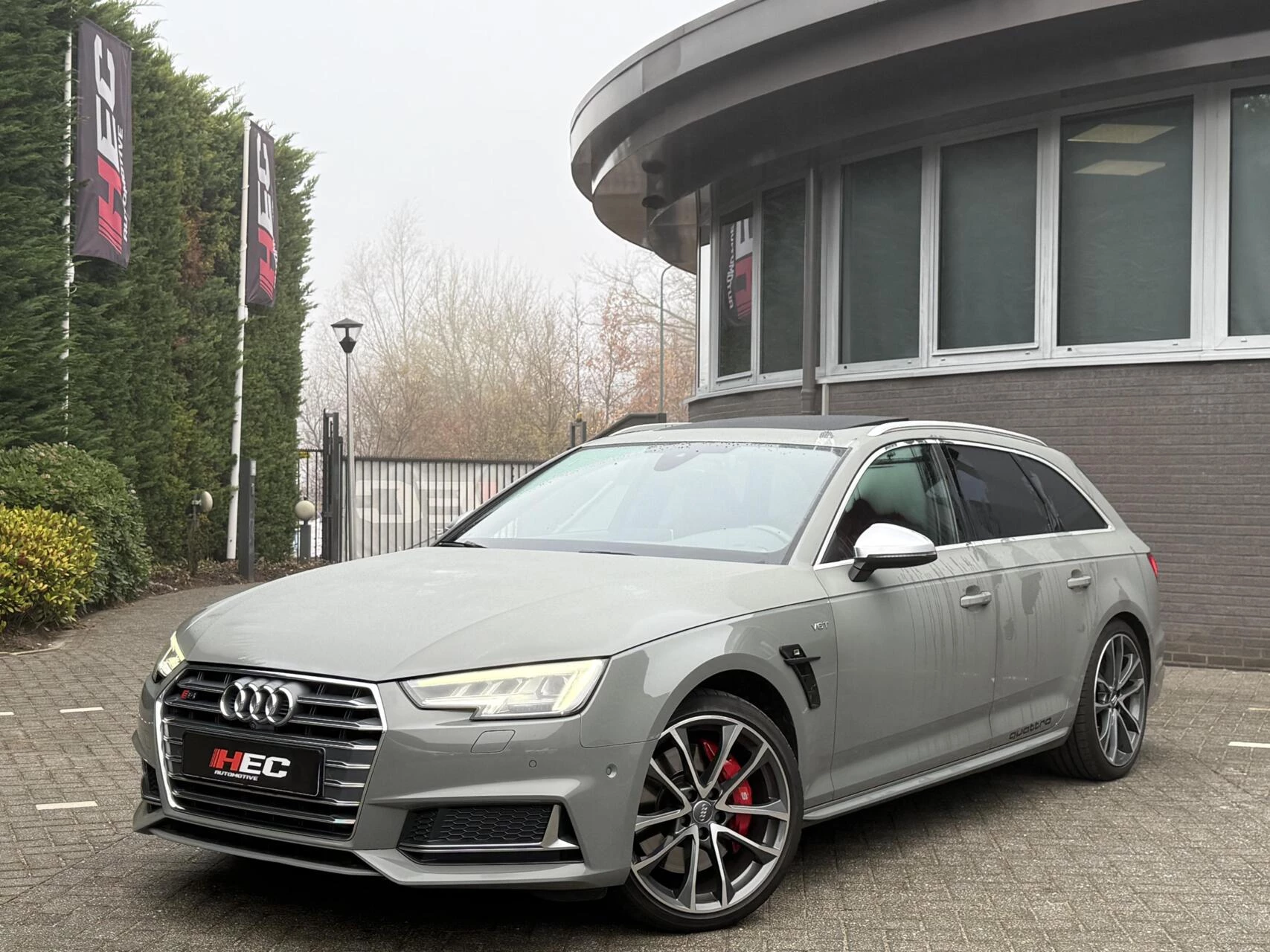 Hoofdafbeelding Audi S4