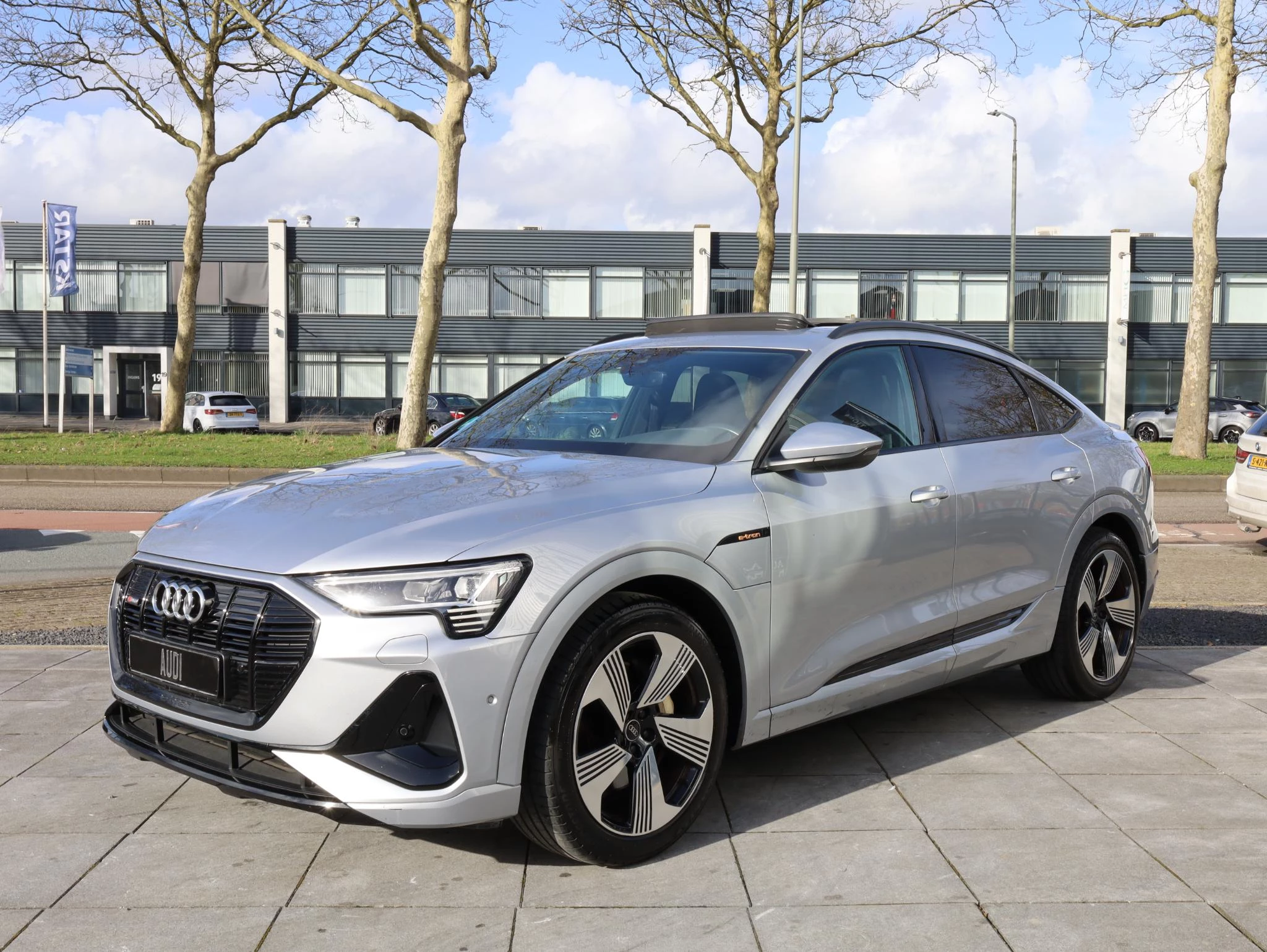 Hoofdafbeelding Audi e-tron