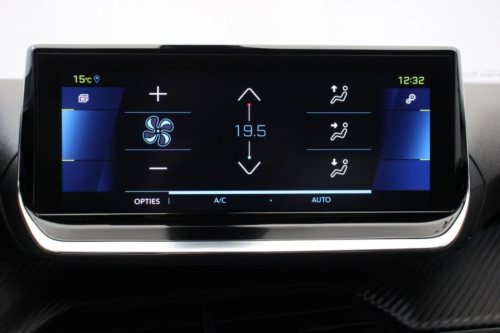 Hoofdafbeelding Peugeot e-2008