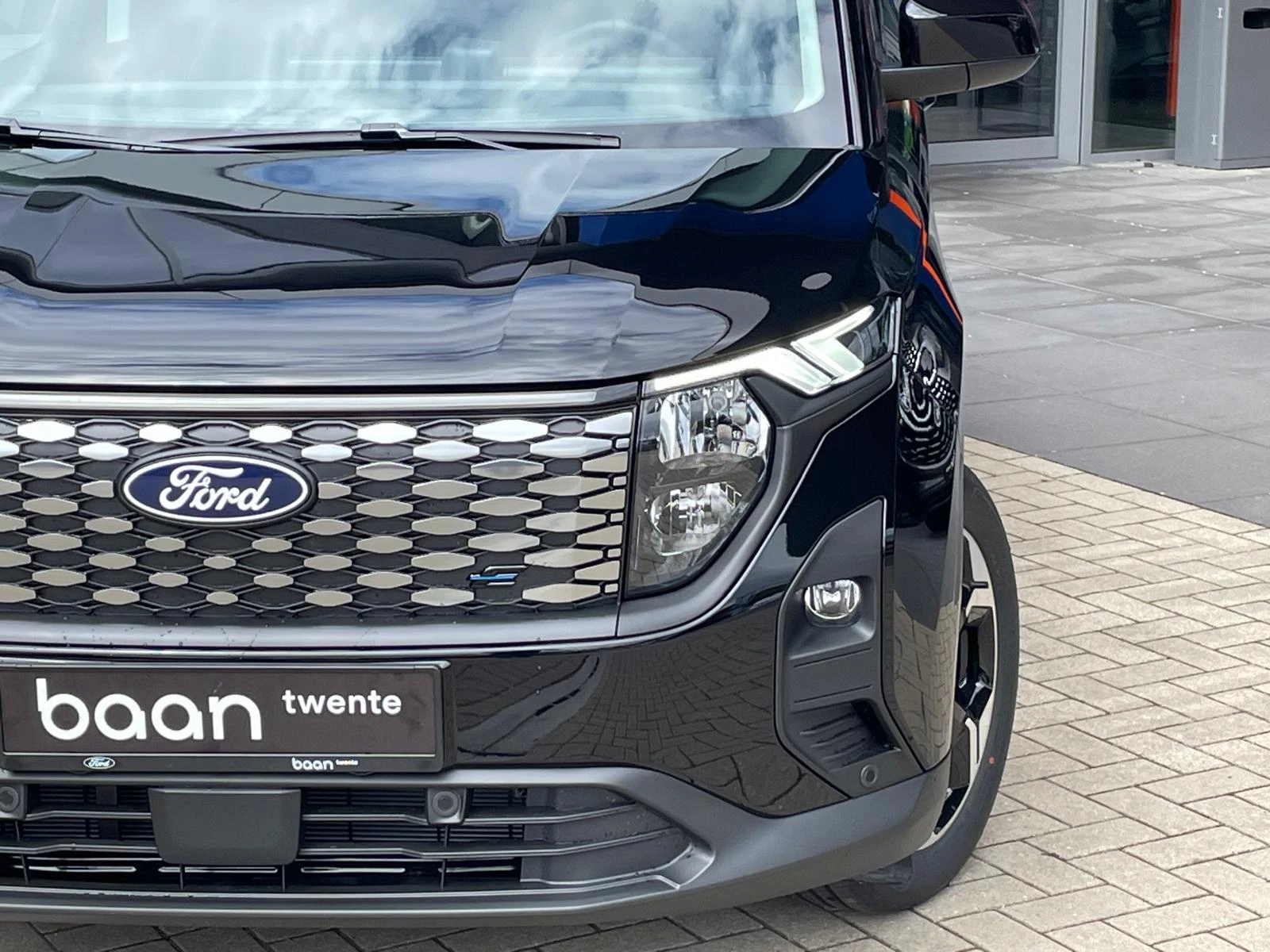 Hoofdafbeelding Ford E-Transit Courier