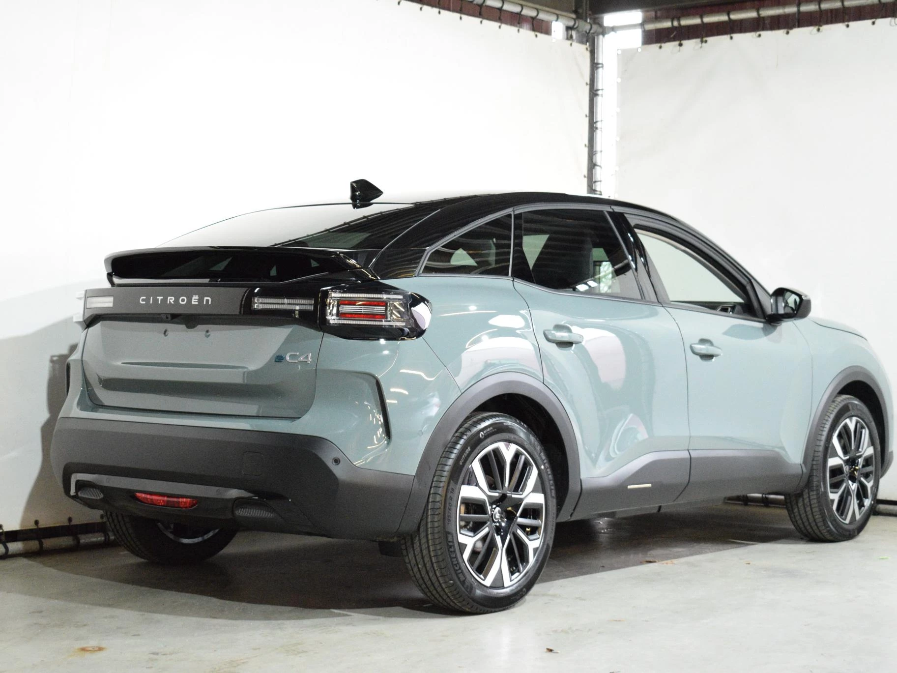 Hoofdafbeelding Citroën ë-C4