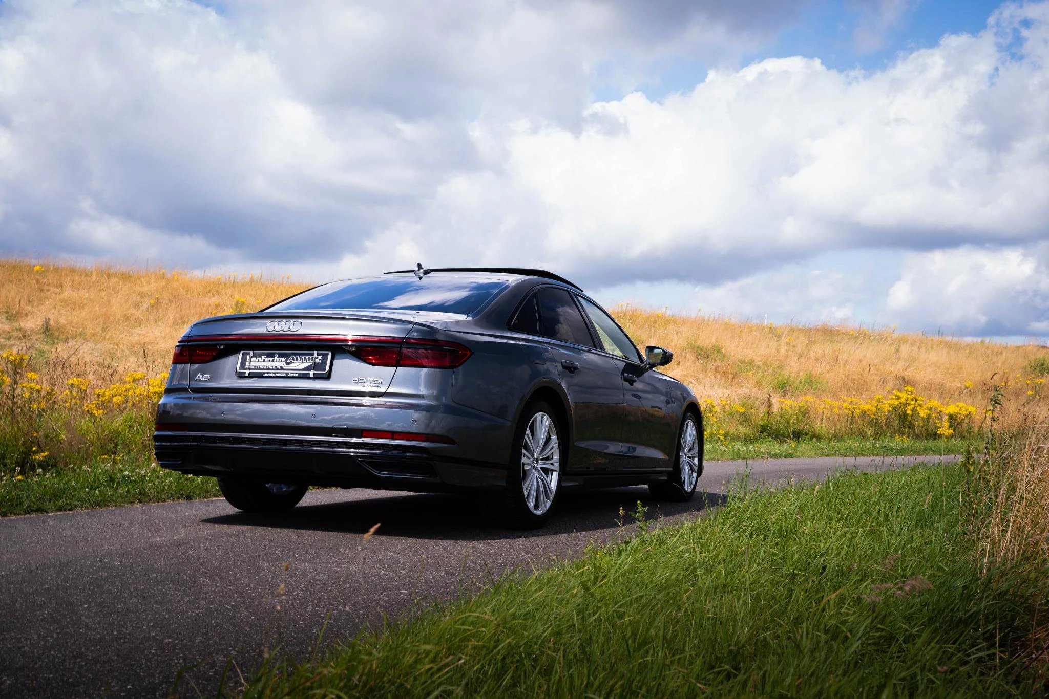 Hoofdafbeelding Audi A8