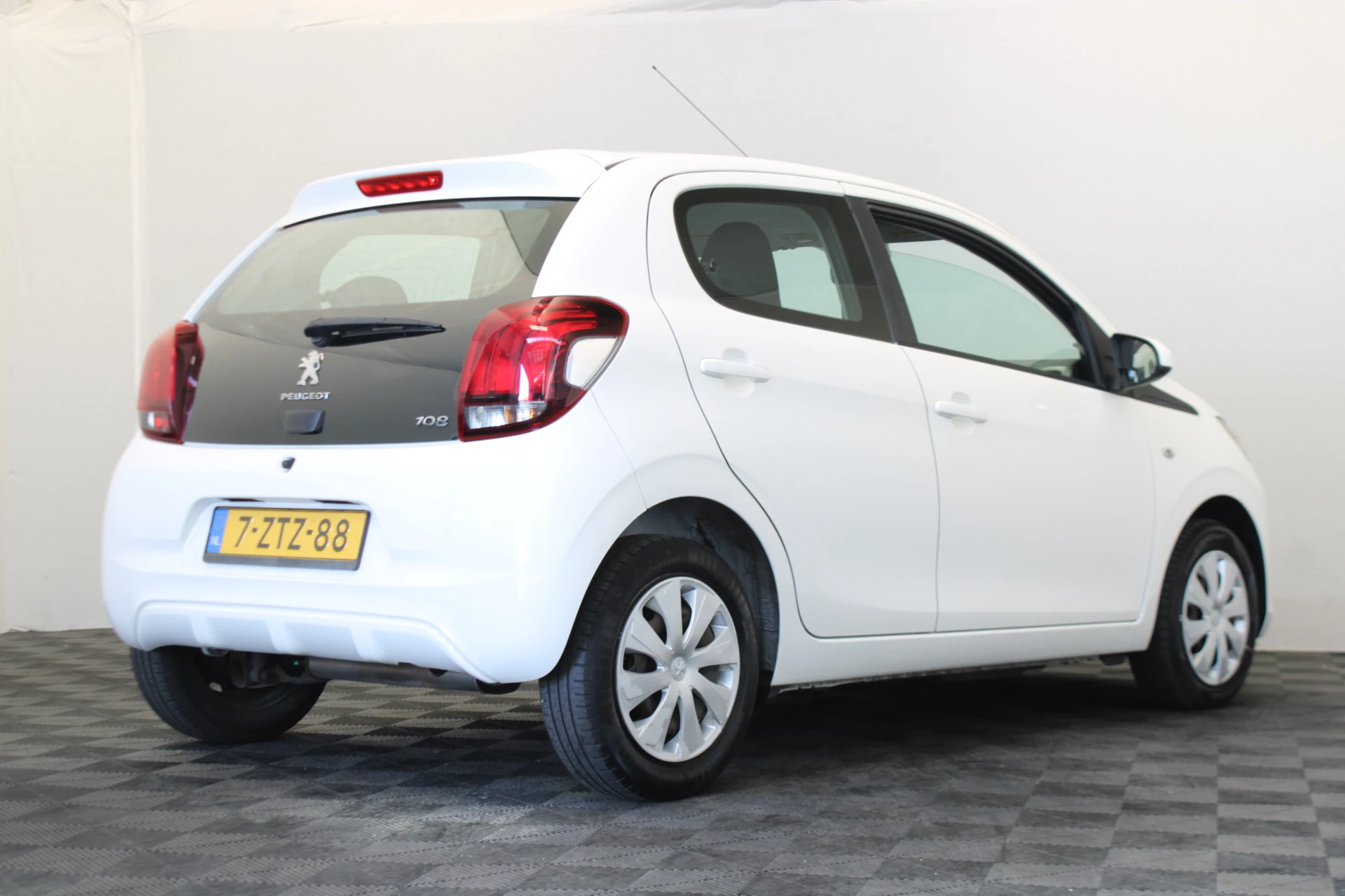 Hoofdafbeelding Peugeot 108