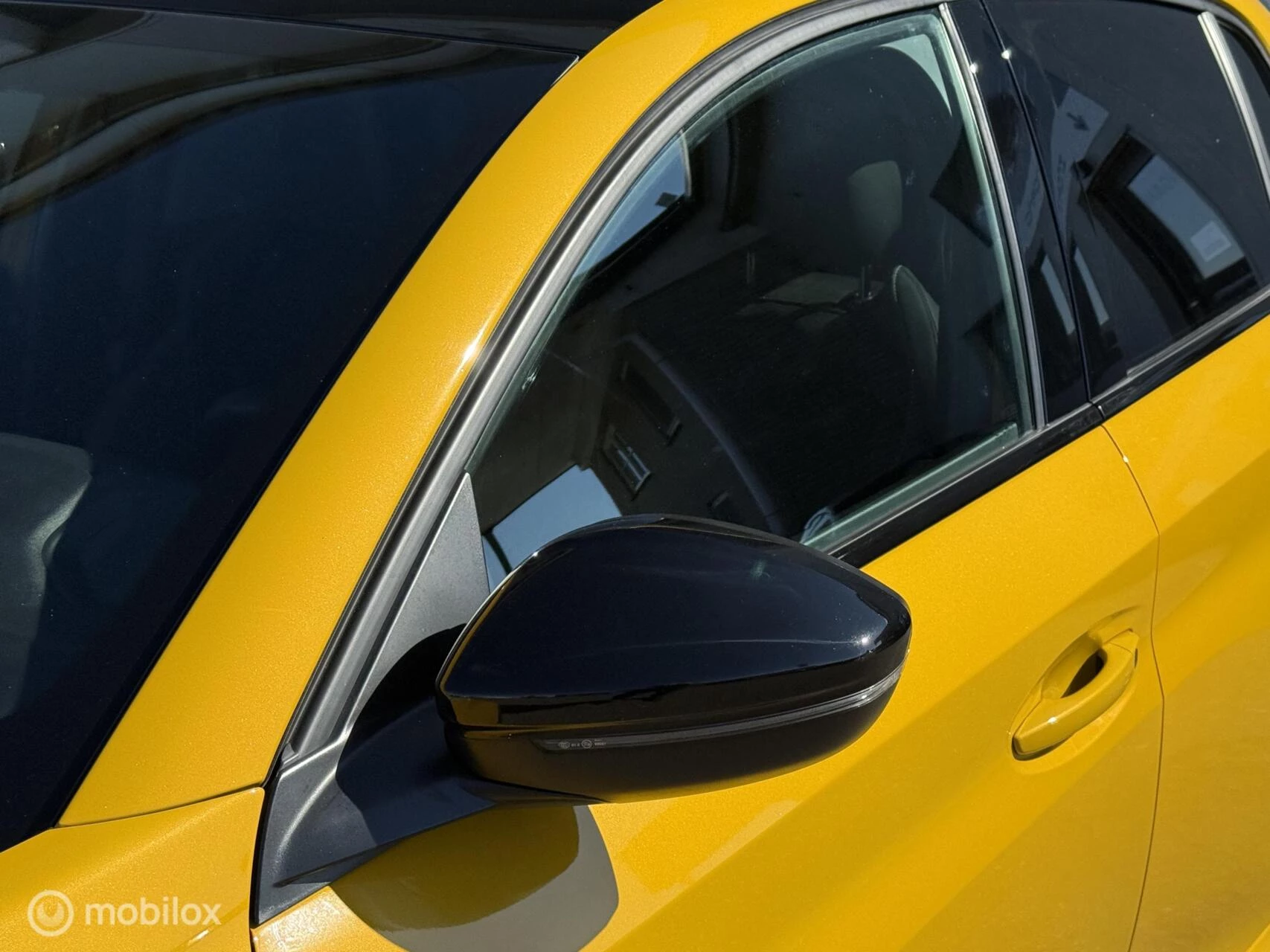 Hoofdafbeelding Peugeot e-208