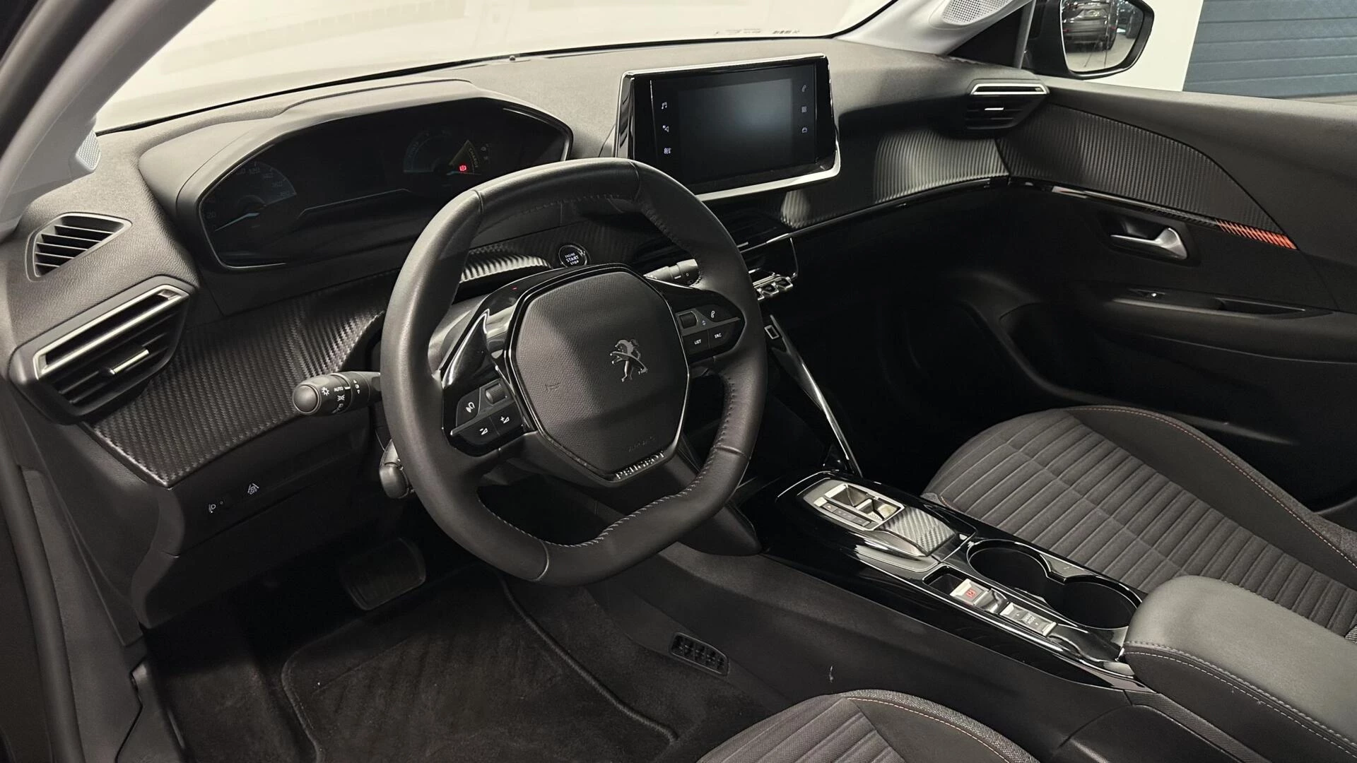 Hoofdafbeelding Peugeot e-208