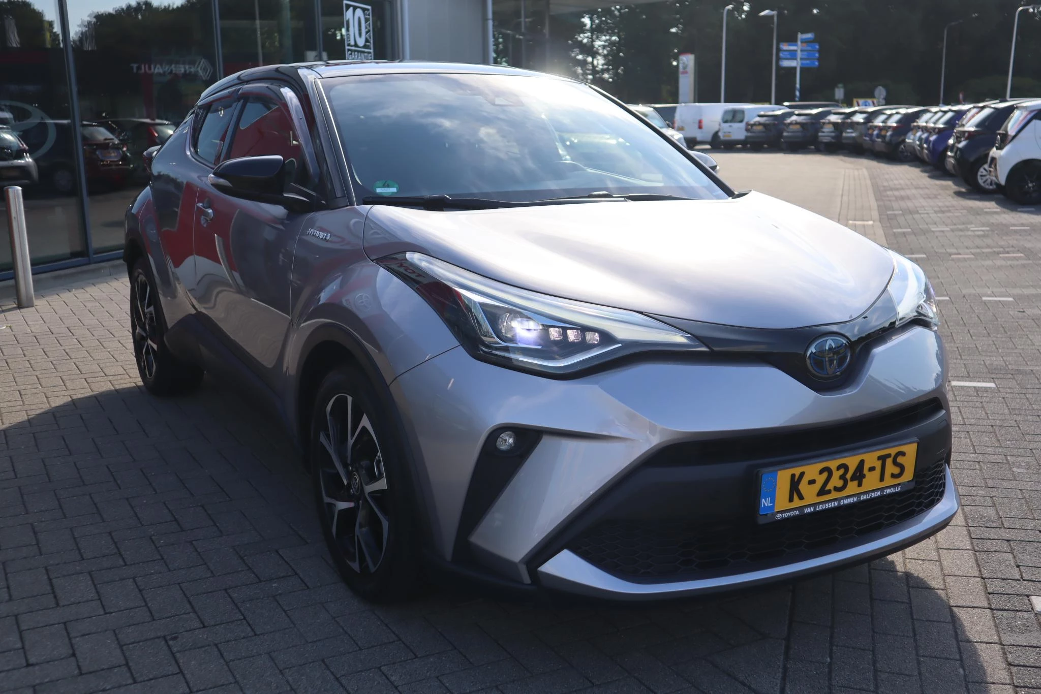 Hoofdafbeelding Toyota C-HR