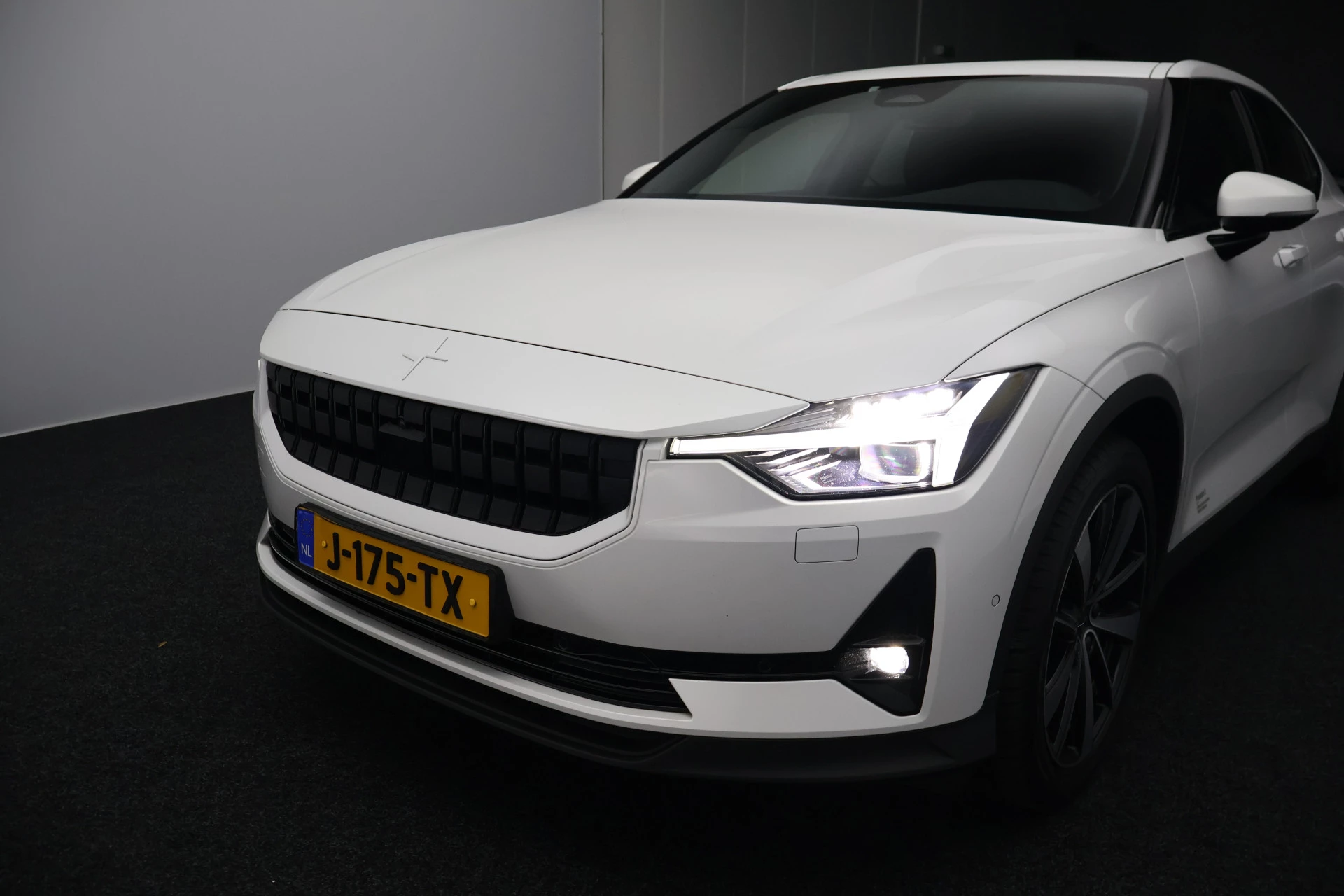 Hoofdafbeelding Polestar 2