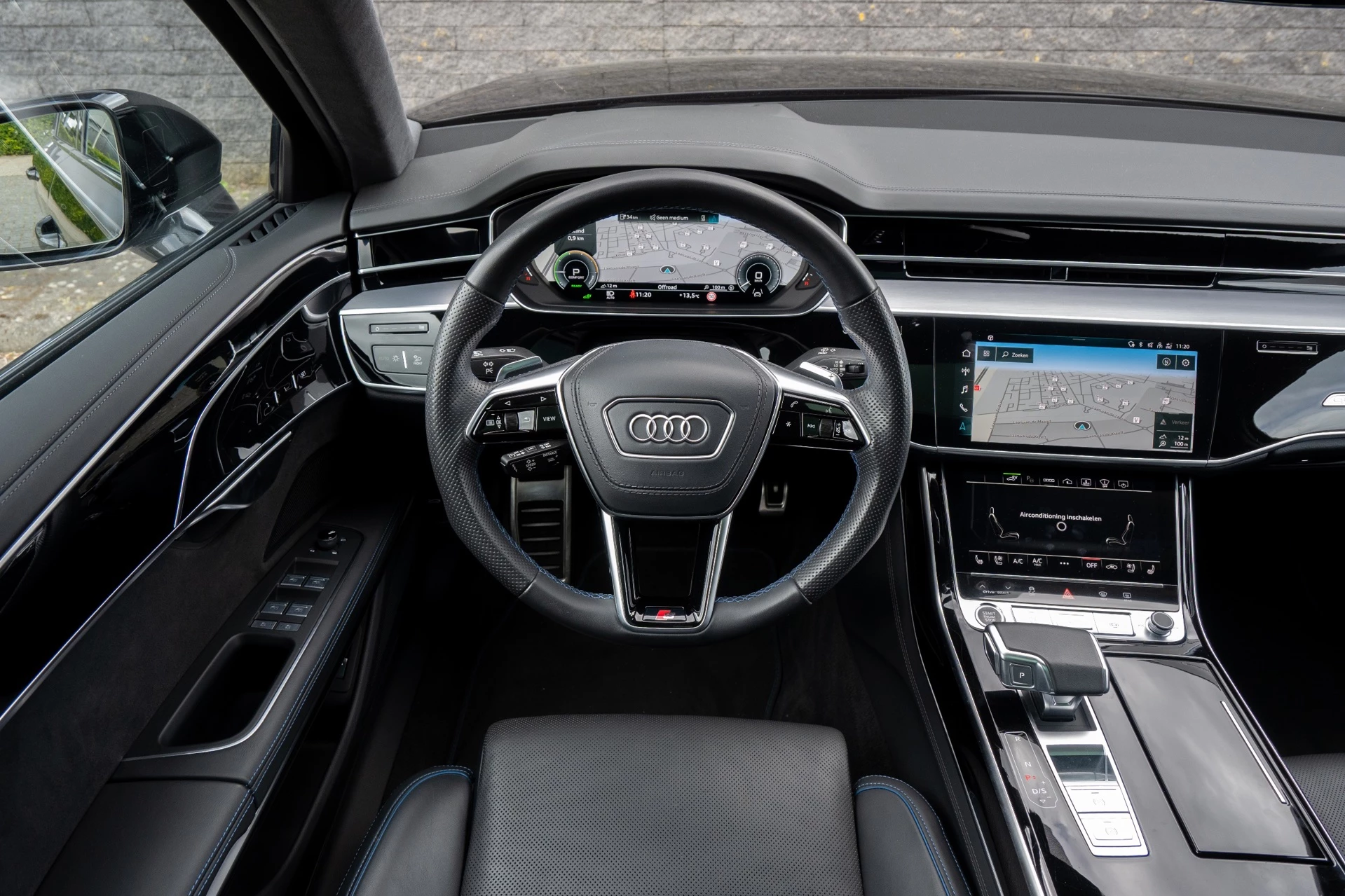 Hoofdafbeelding Audi A8
