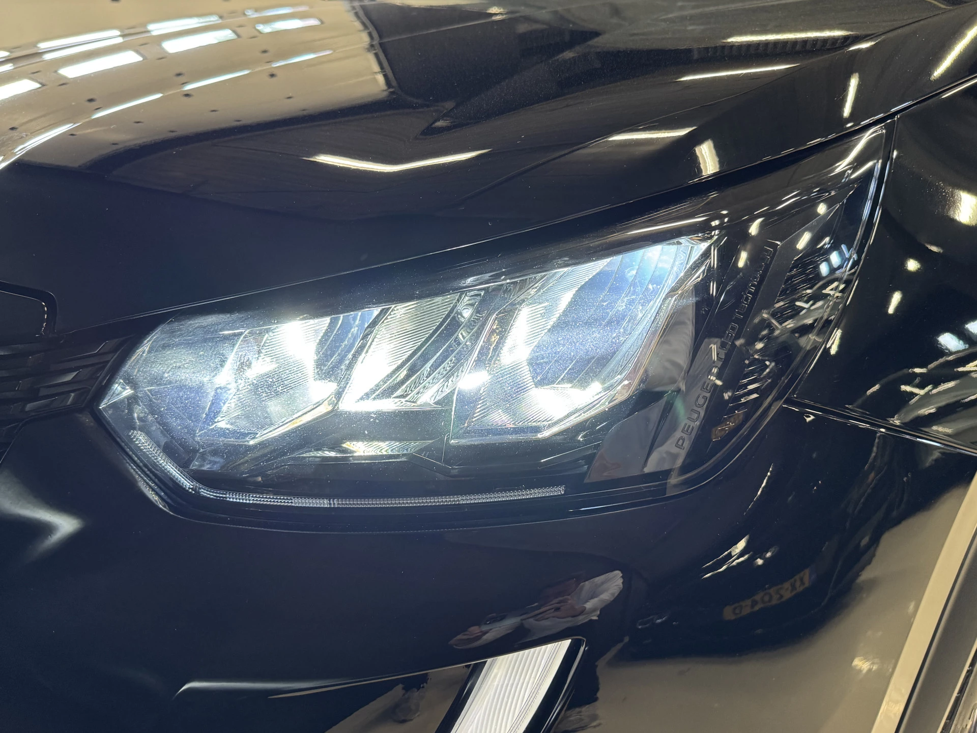 Hoofdafbeelding Peugeot e-2008