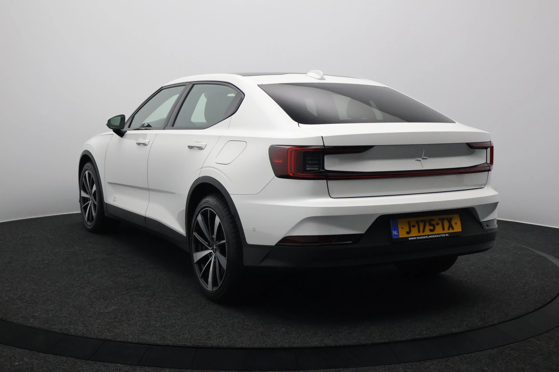 Hoofdafbeelding Polestar 2