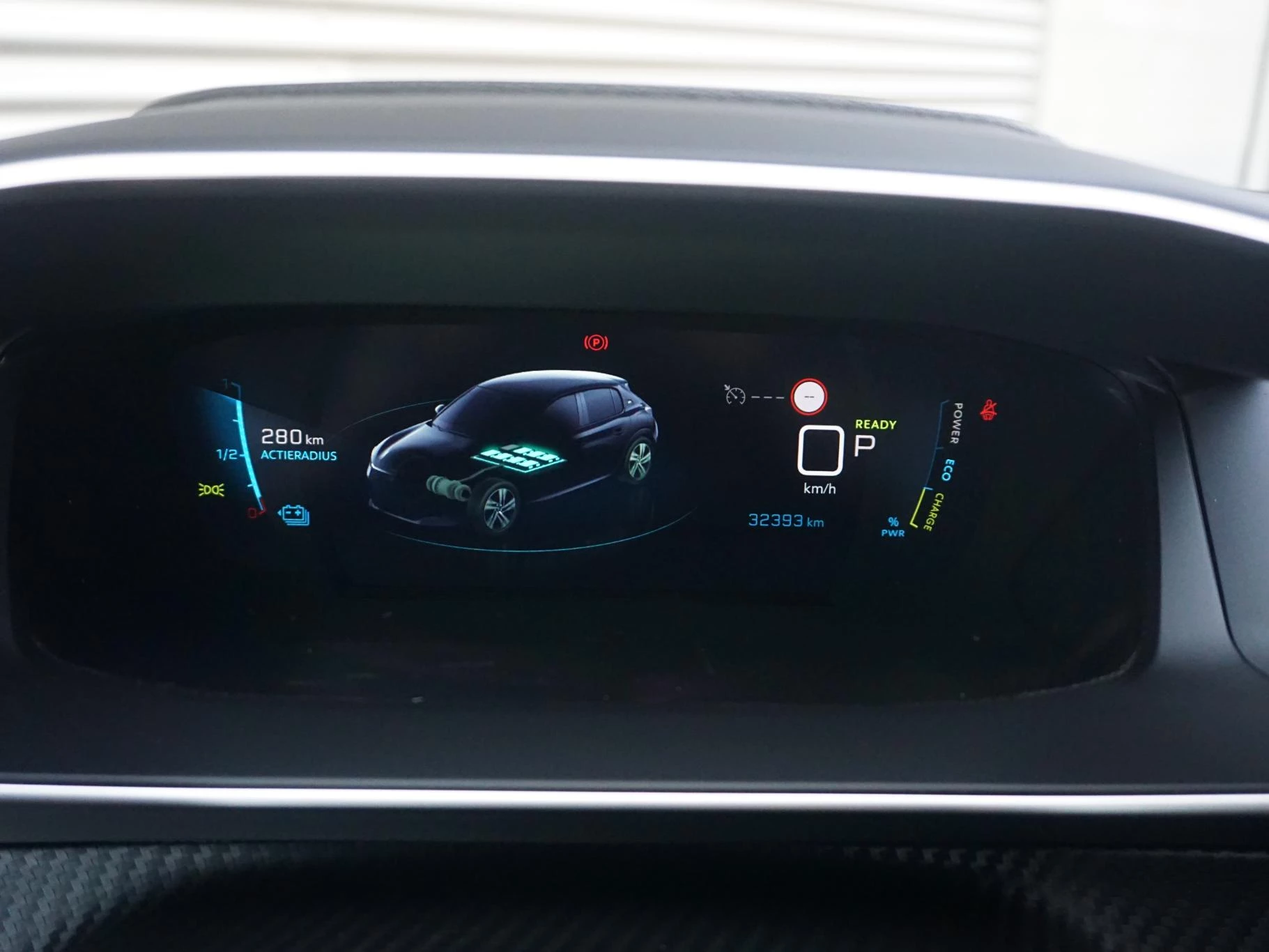 Hoofdafbeelding Peugeot e-208