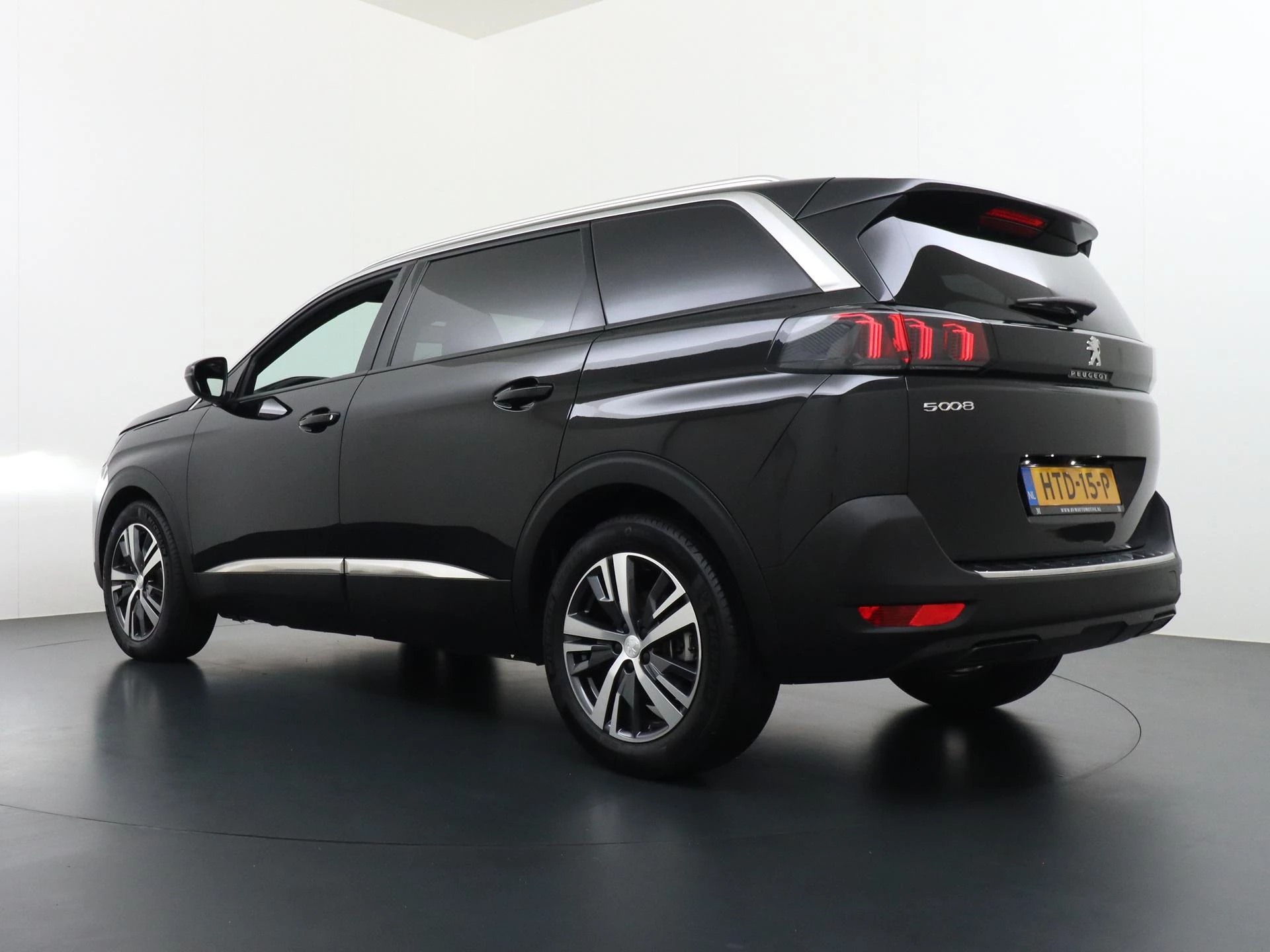 Hoofdafbeelding Peugeot 5008