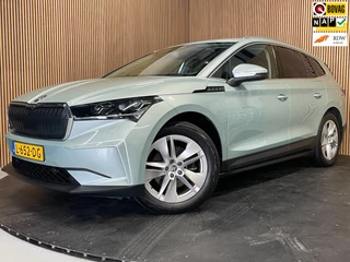 Hoofdafbeelding Škoda Enyaq iV Skoda Enyaq iV 60|TREKH|HEAD-UP|ELEK. INTER.+A-KLEP|STUURVERW|ACC|APPLE CARPLAY/ANDROID|CAMERA|NAVI|NAP|NL-AUTO|INCL. BTW|1e EIG|