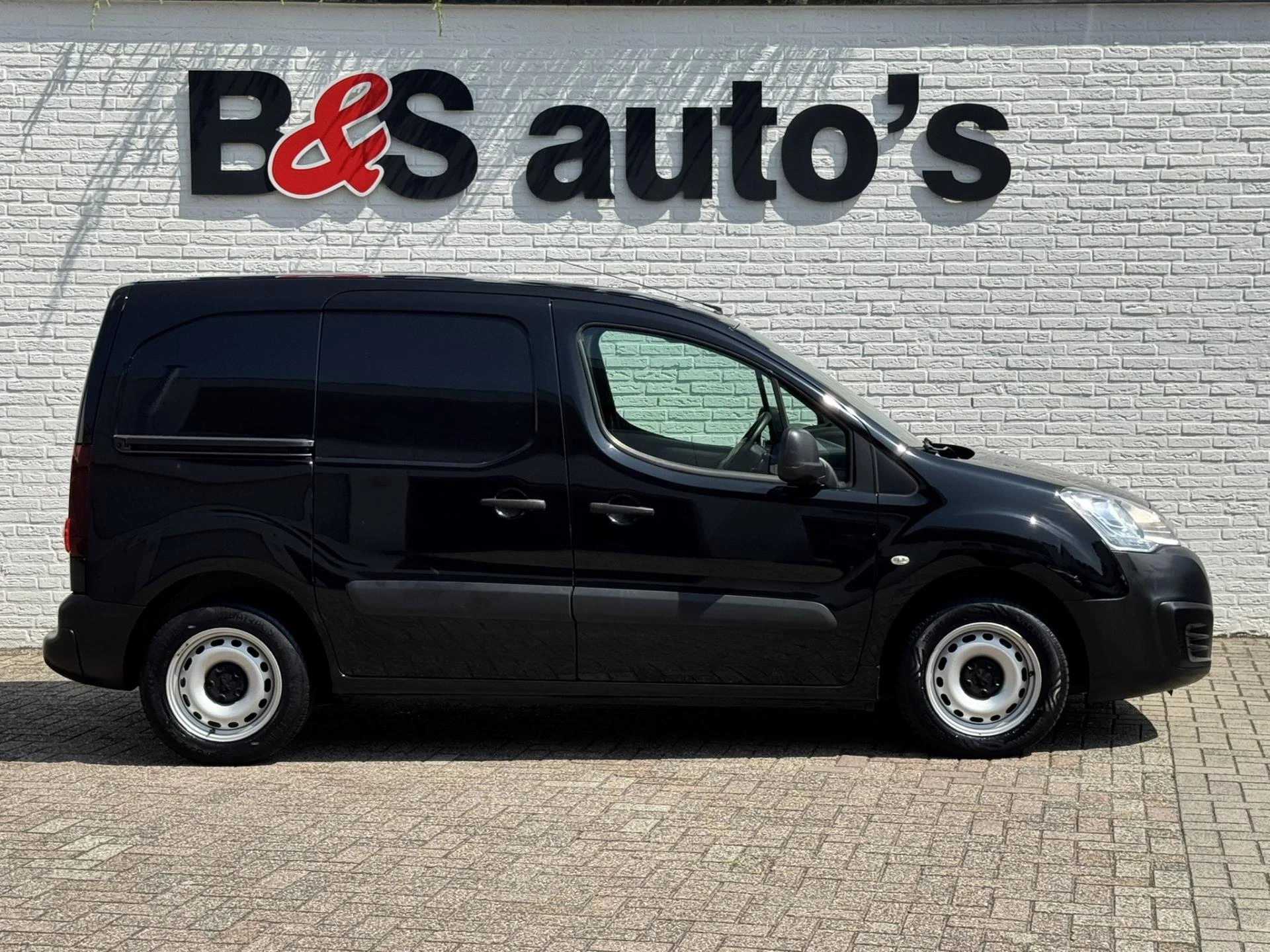 Hoofdafbeelding Peugeot Partner