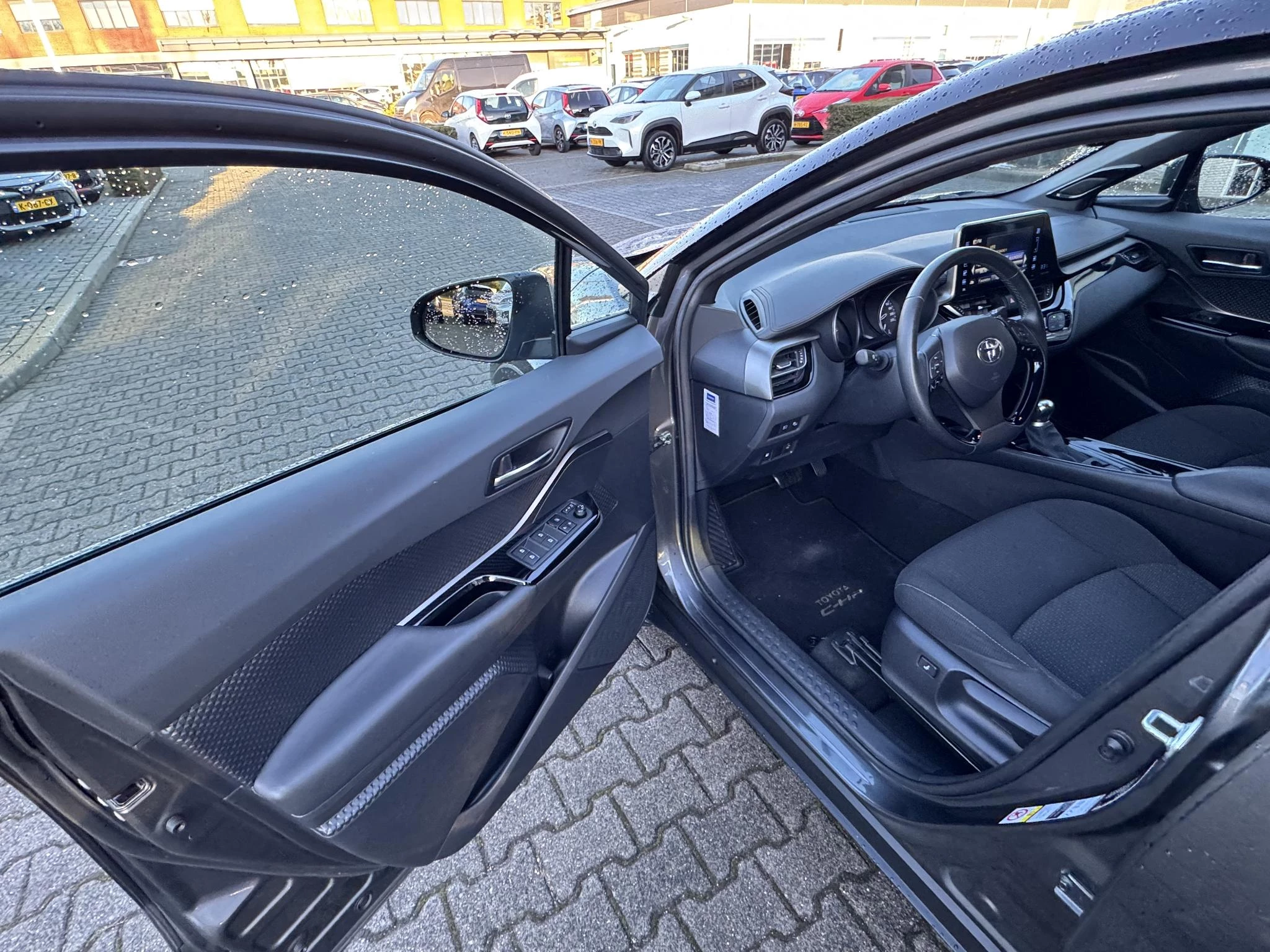 Hoofdafbeelding Toyota C-HR