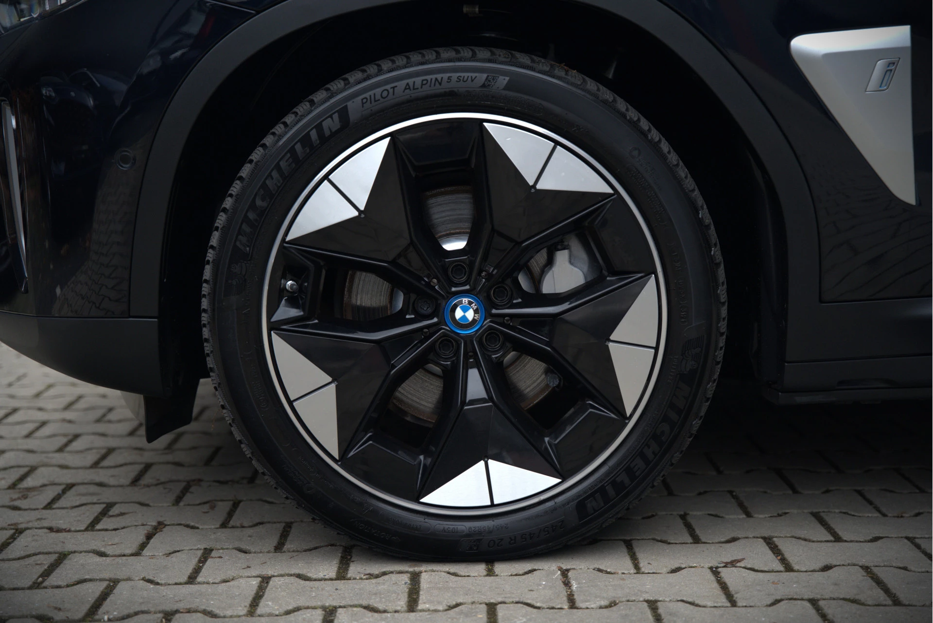 Hoofdafbeelding BMW iX3