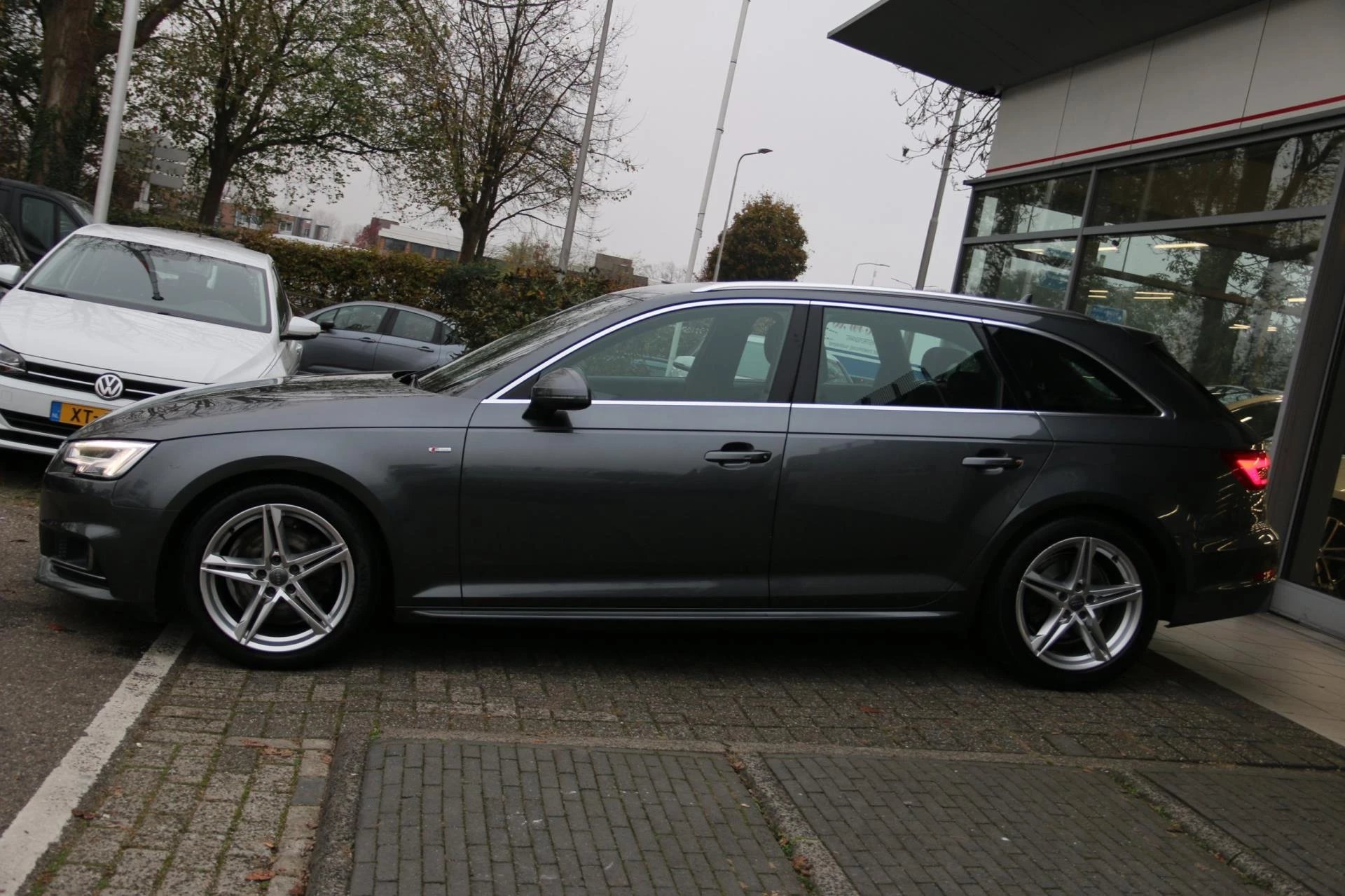 Hoofdafbeelding Audi A4