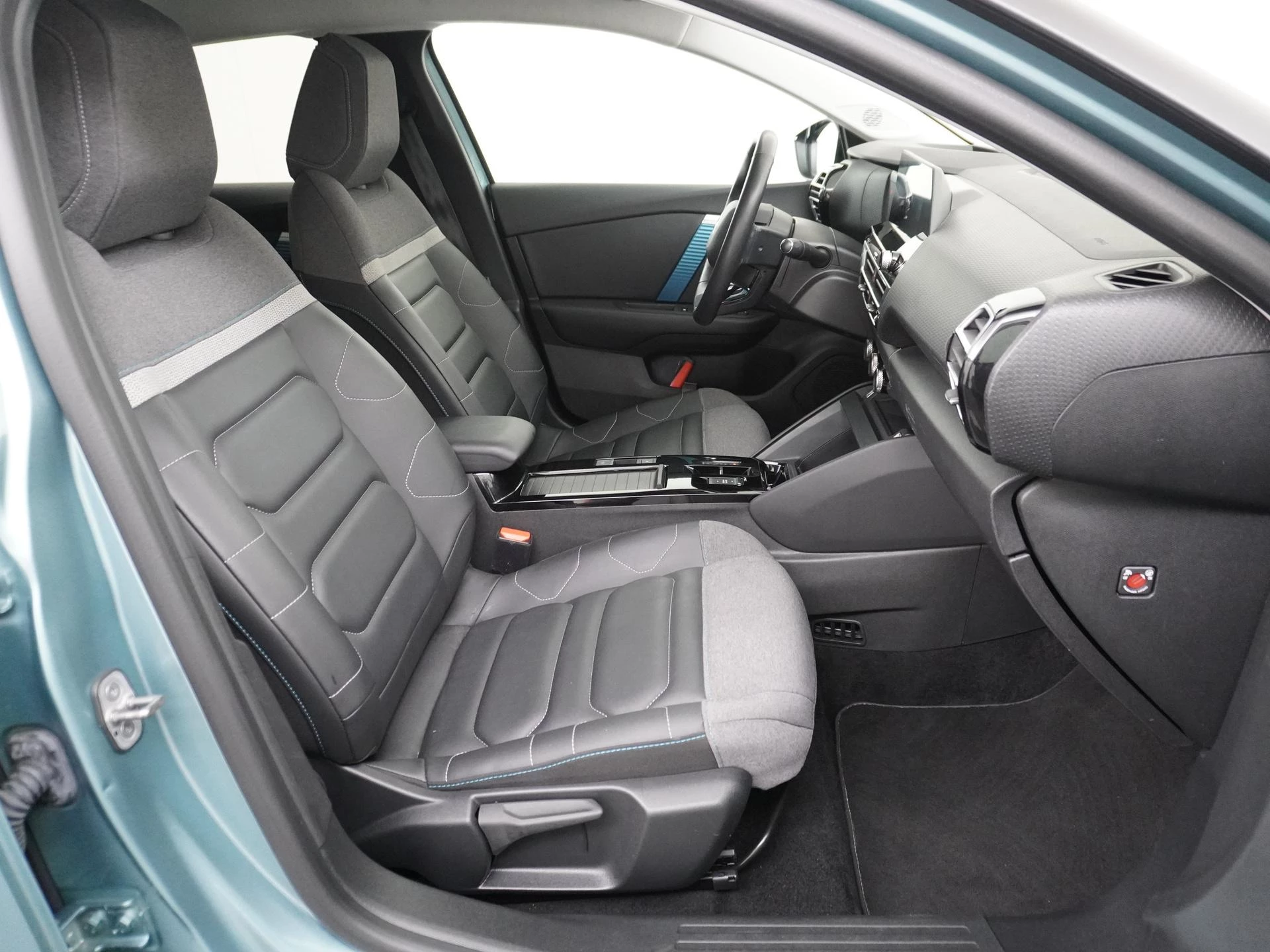 Hoofdafbeelding Citroën ë-C4