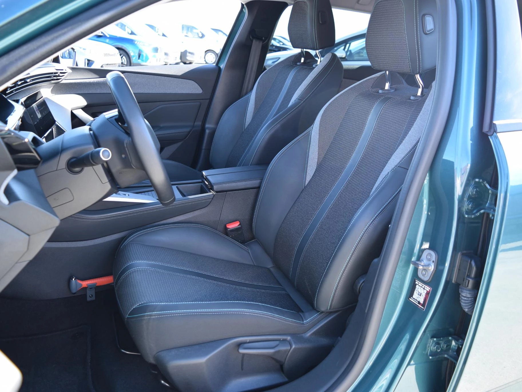 Hoofdafbeelding Peugeot e-308