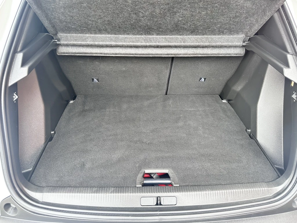 Hoofdafbeelding Peugeot e-2008