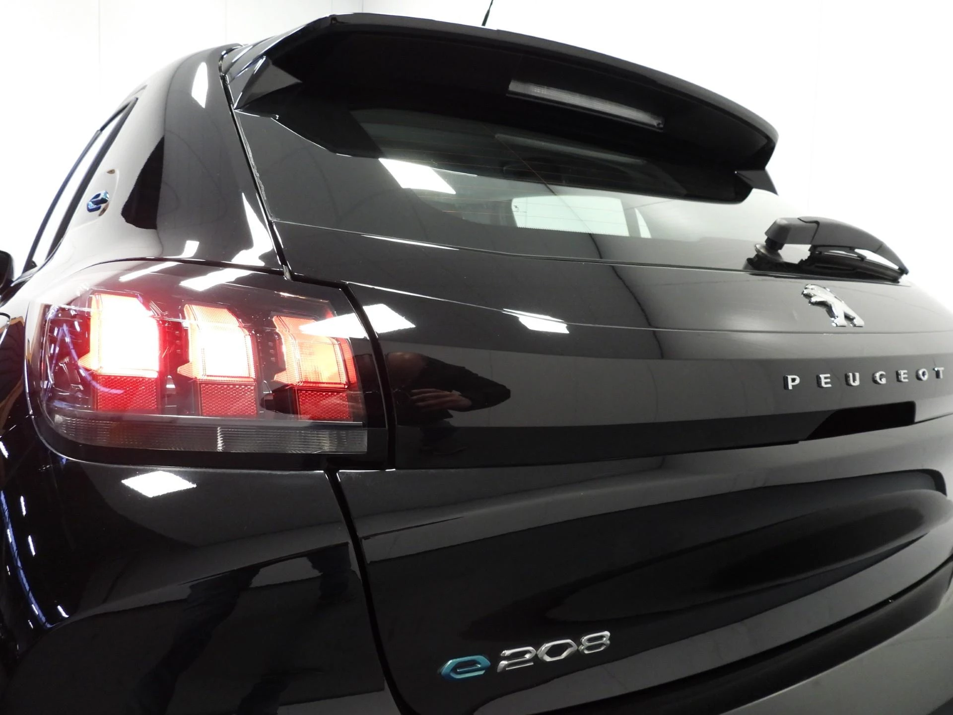 Hoofdafbeelding Peugeot e-208