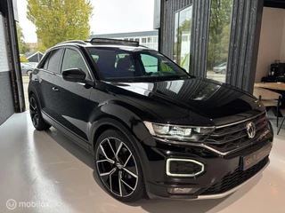Volkswagen T-Roc 1.0 TSI  Business Panoramadak 19 inch LED