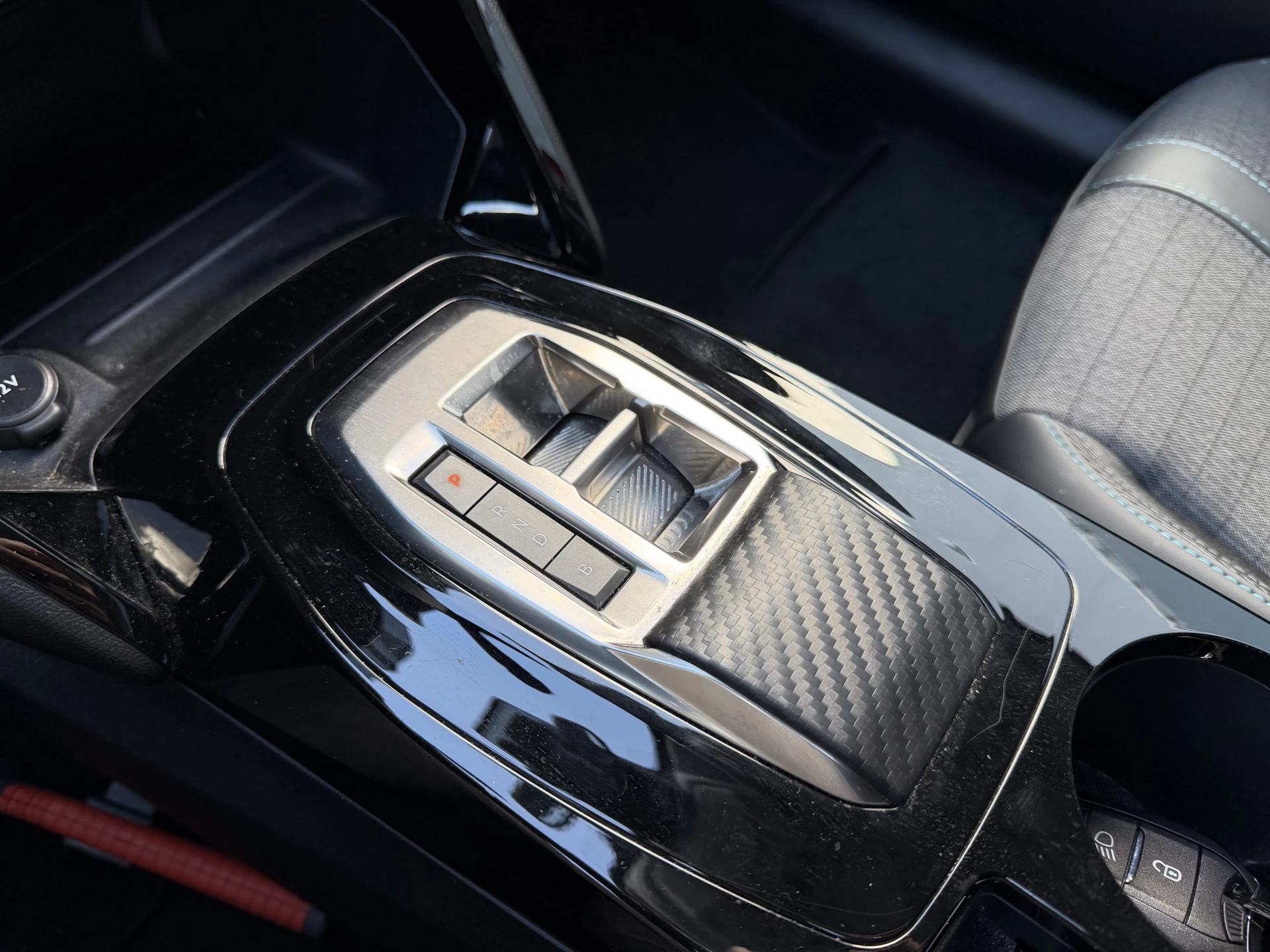 Hoofdafbeelding Peugeot e-208