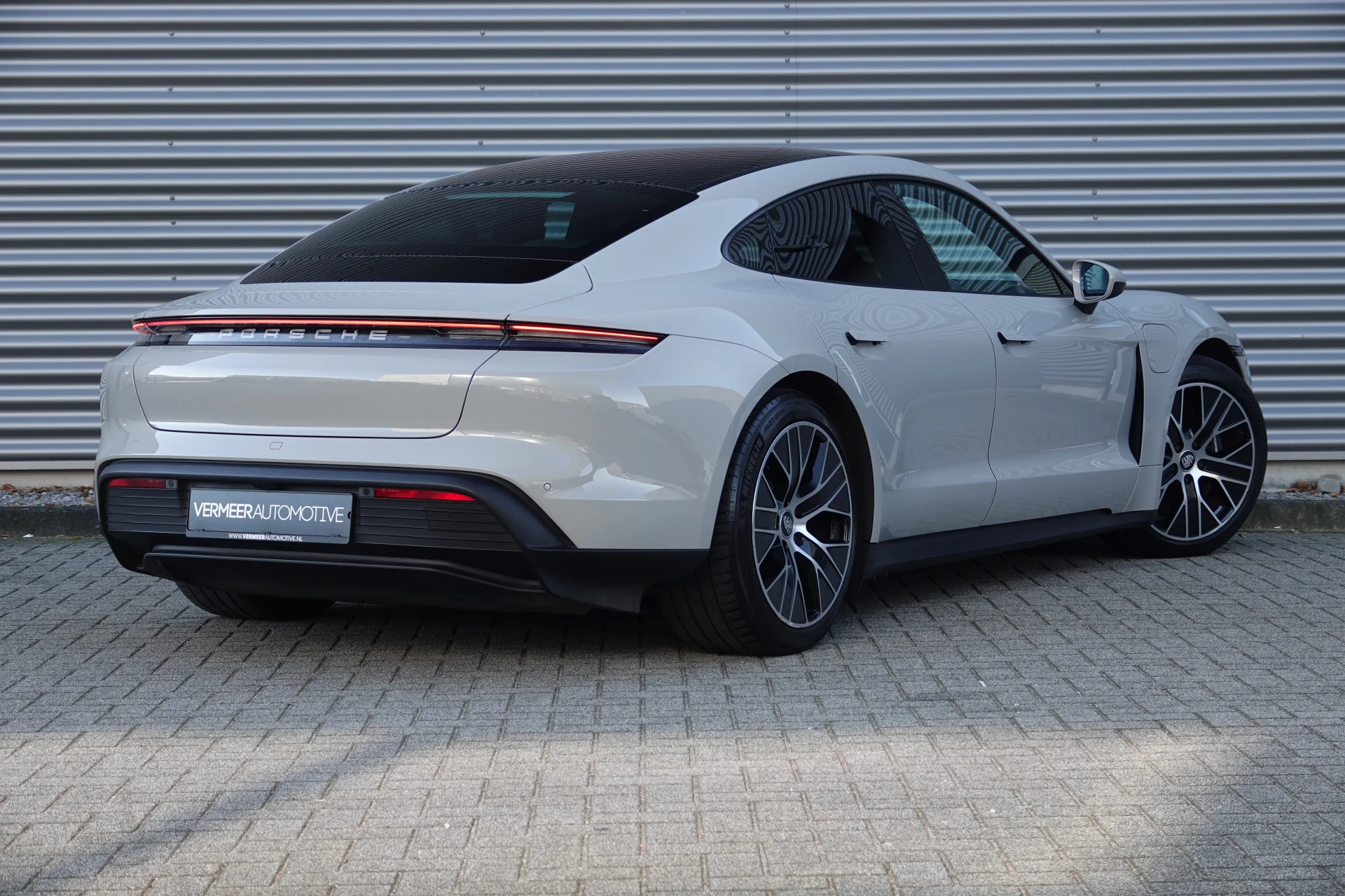 Hoofdafbeelding Porsche Taycan