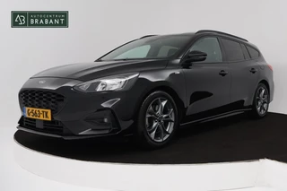 Ford Focus Wagon 1.5 EcoBoost ST Line Business (PARKEERSENSOREN, TREKHAAK, STOELVERWARMING, NAVIGATIE, NL-AUTO)