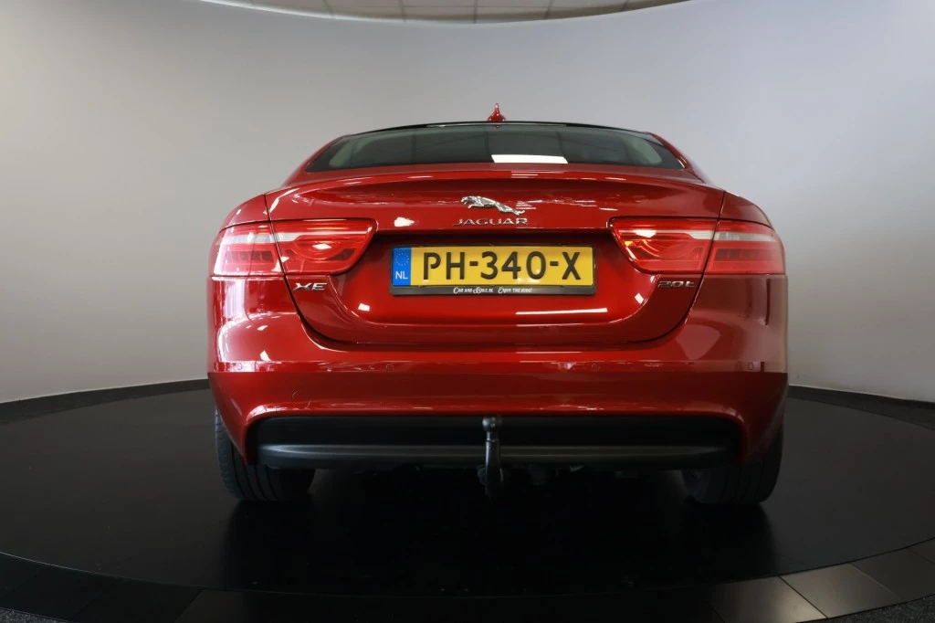 Hoofdafbeelding Jaguar XE