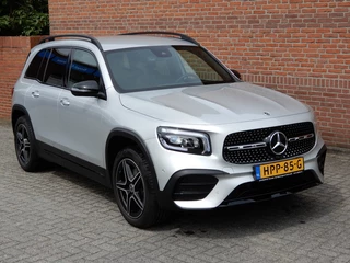 Hoofdafbeelding Mercedes-Benz GLB Mercedes-Benz GLB 180 AMG LINE automaat