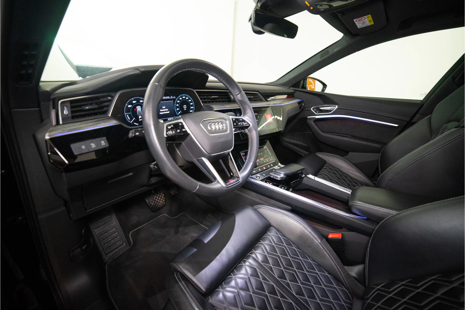 Hoofdafbeelding Audi e-tron