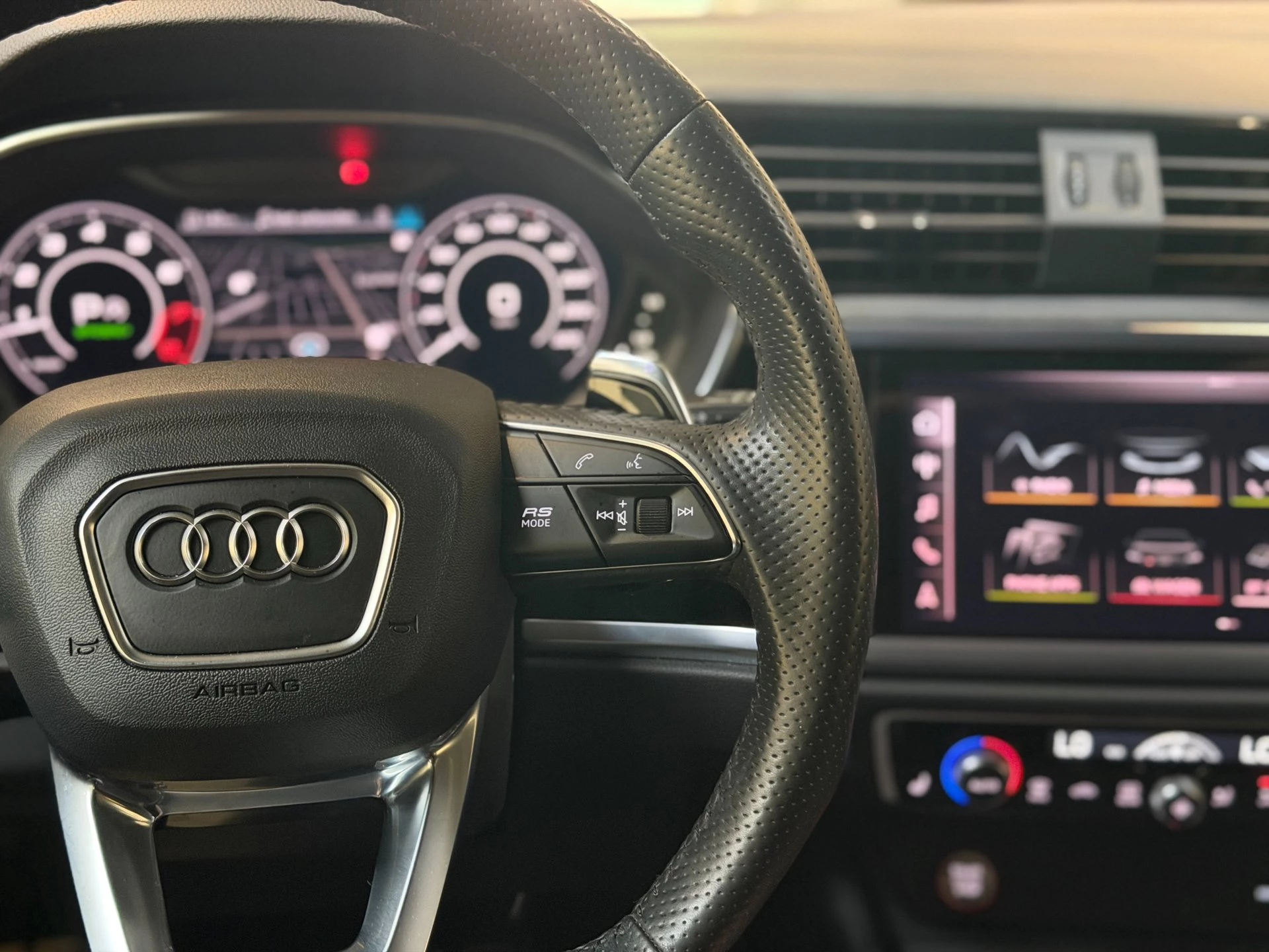 Hoofdafbeelding Audi RSQ3