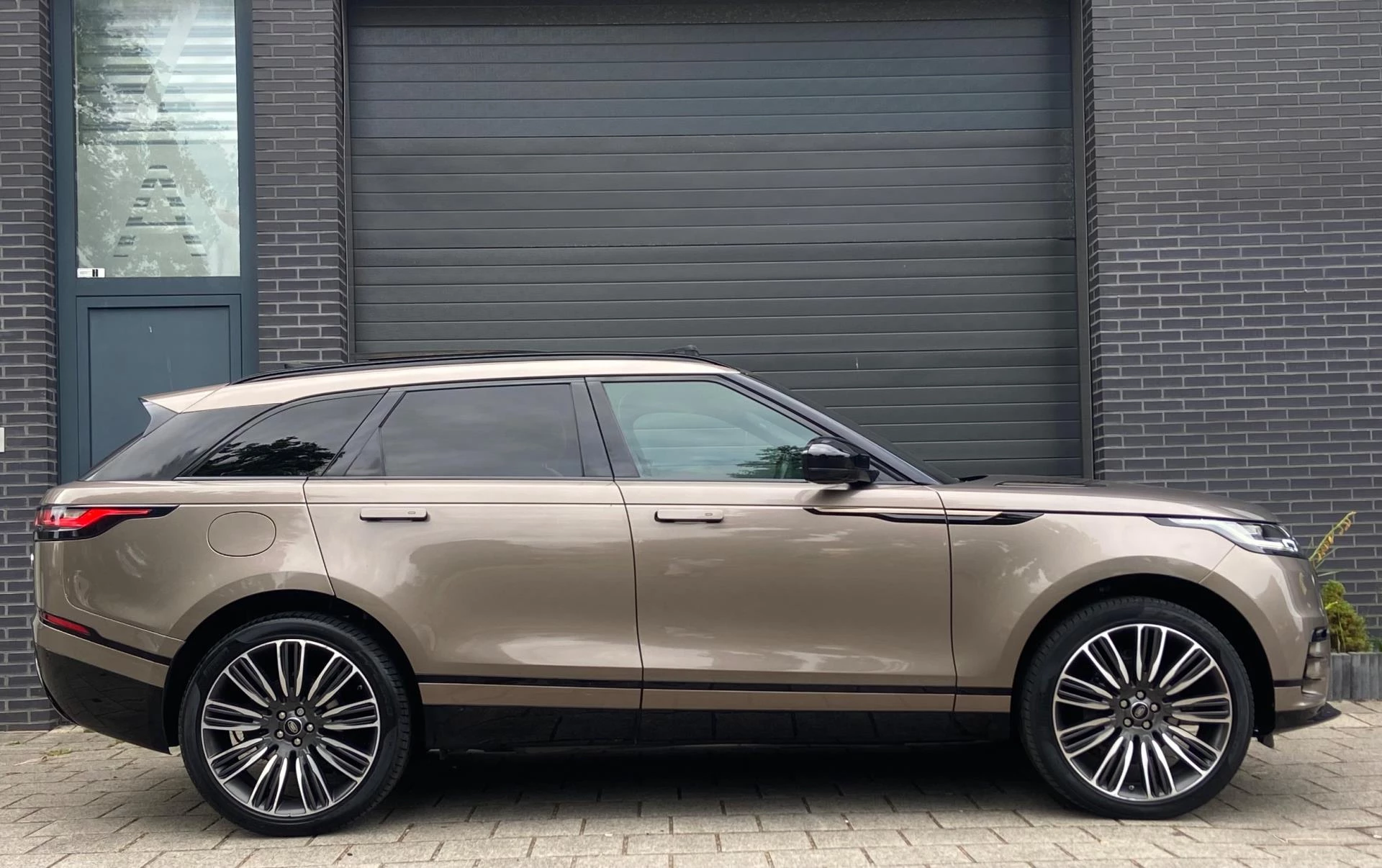 Hoofdafbeelding Land Rover Range Rover Velar