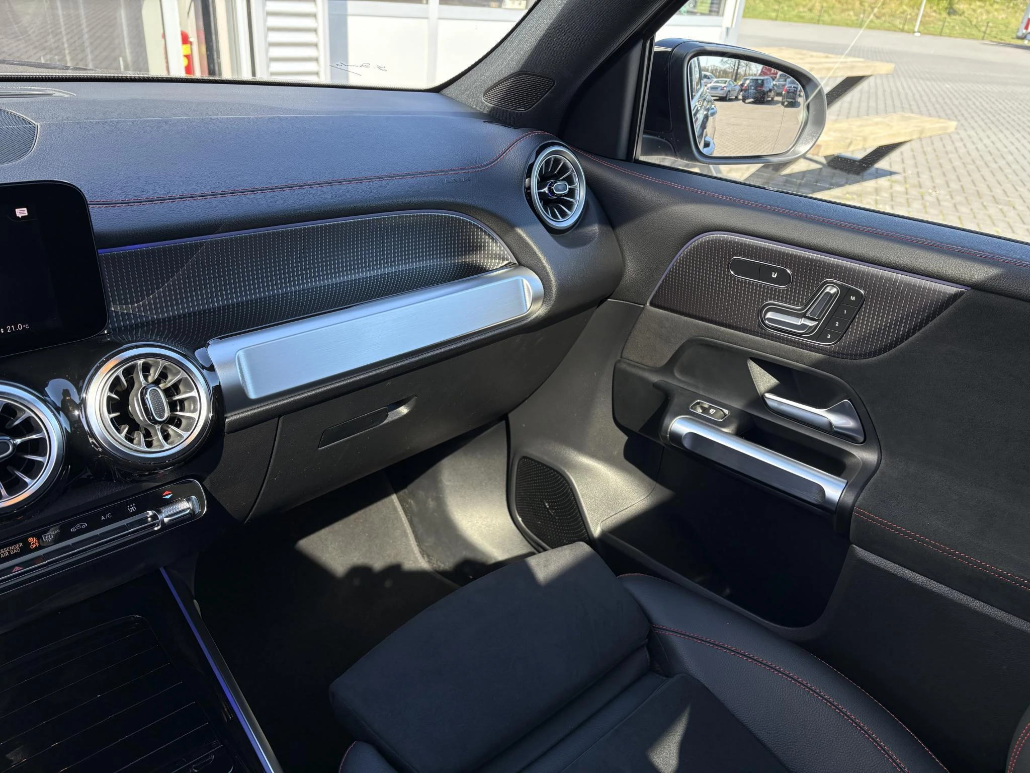 Hoofdafbeelding Mercedes-Benz EQB