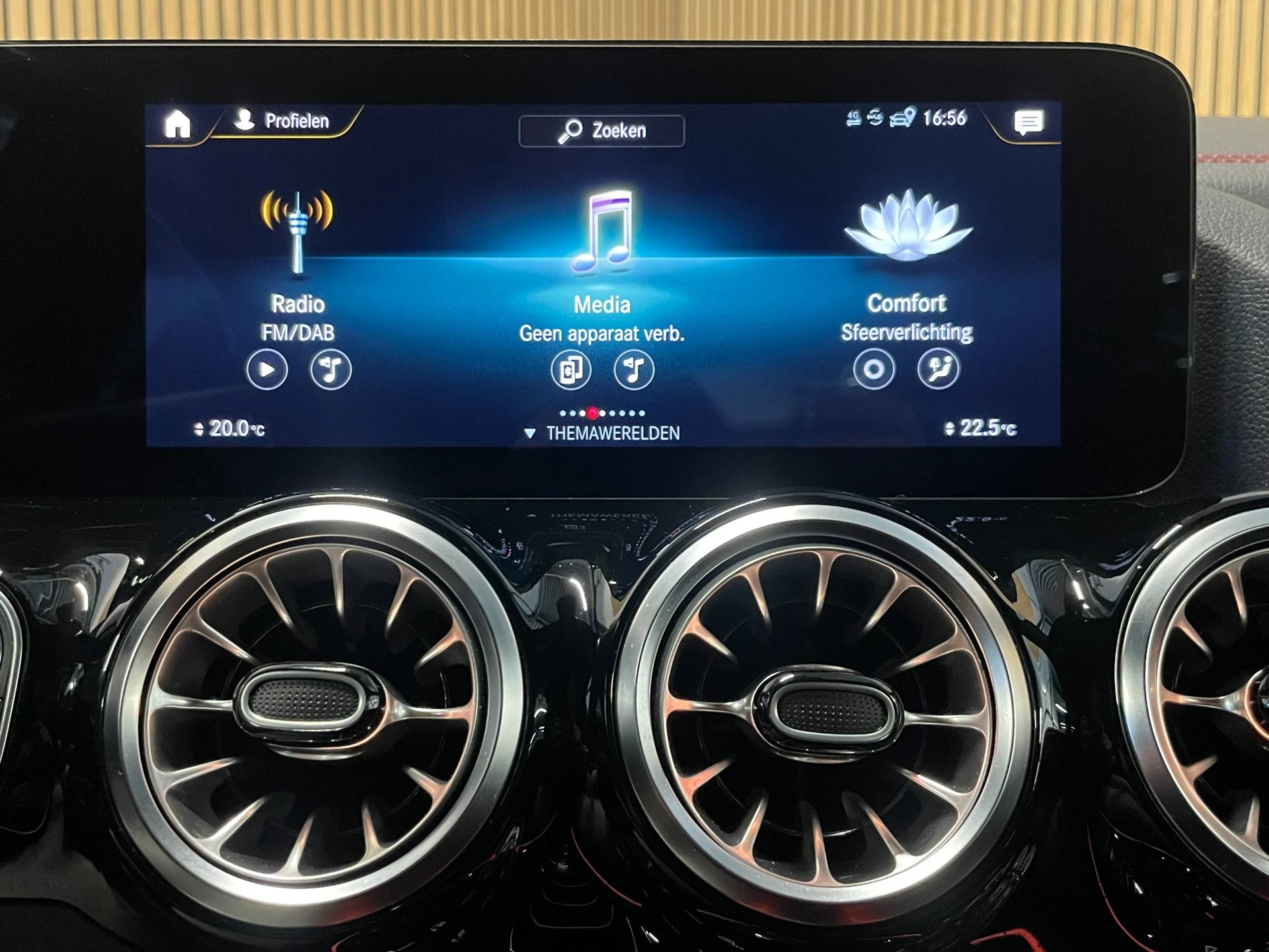 Hoofdafbeelding Mercedes-Benz EQA