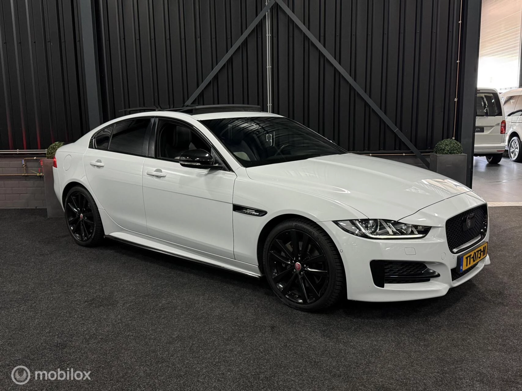 Hoofdafbeelding Jaguar XE