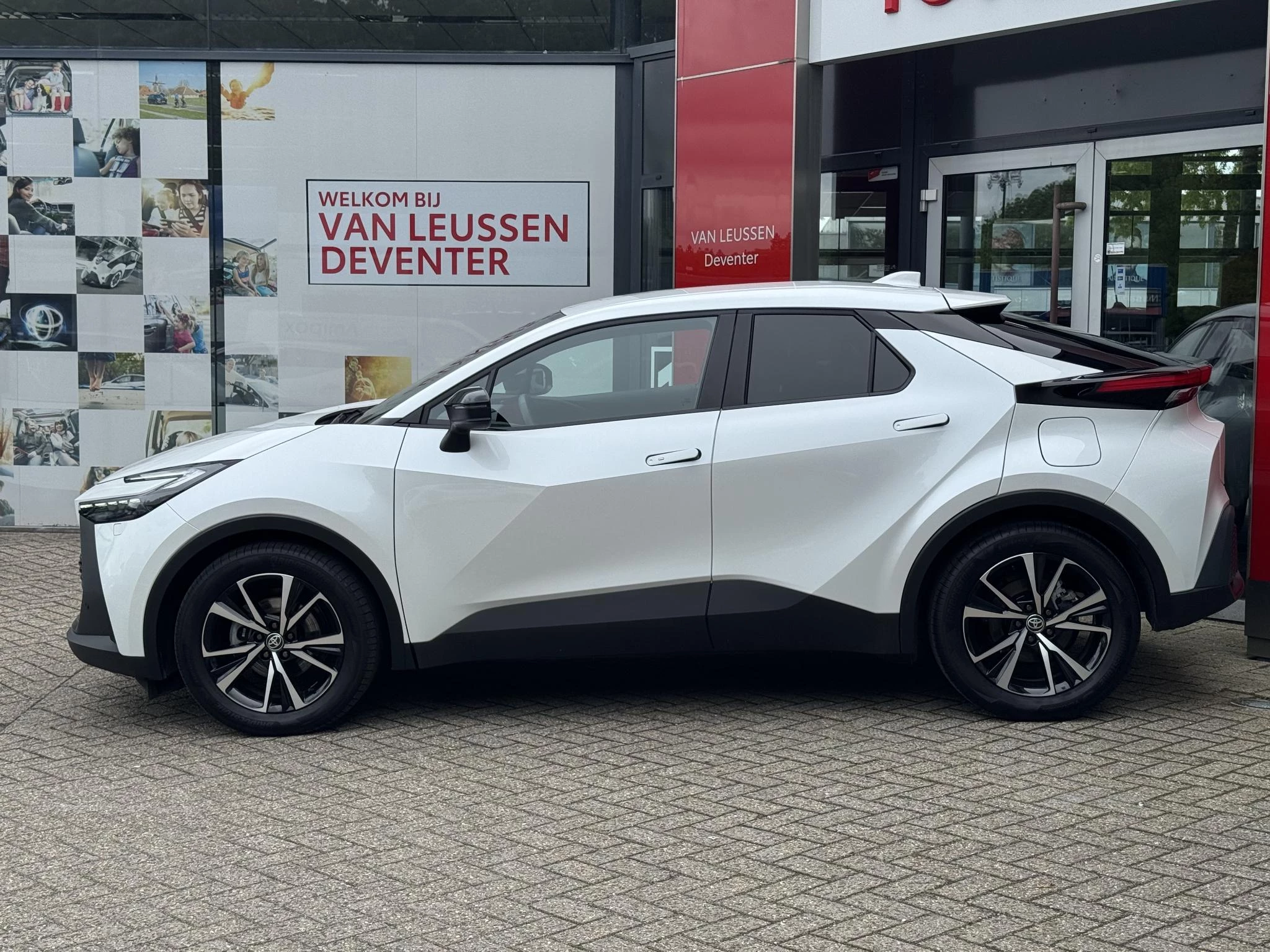 Hoofdafbeelding Toyota C-HR
