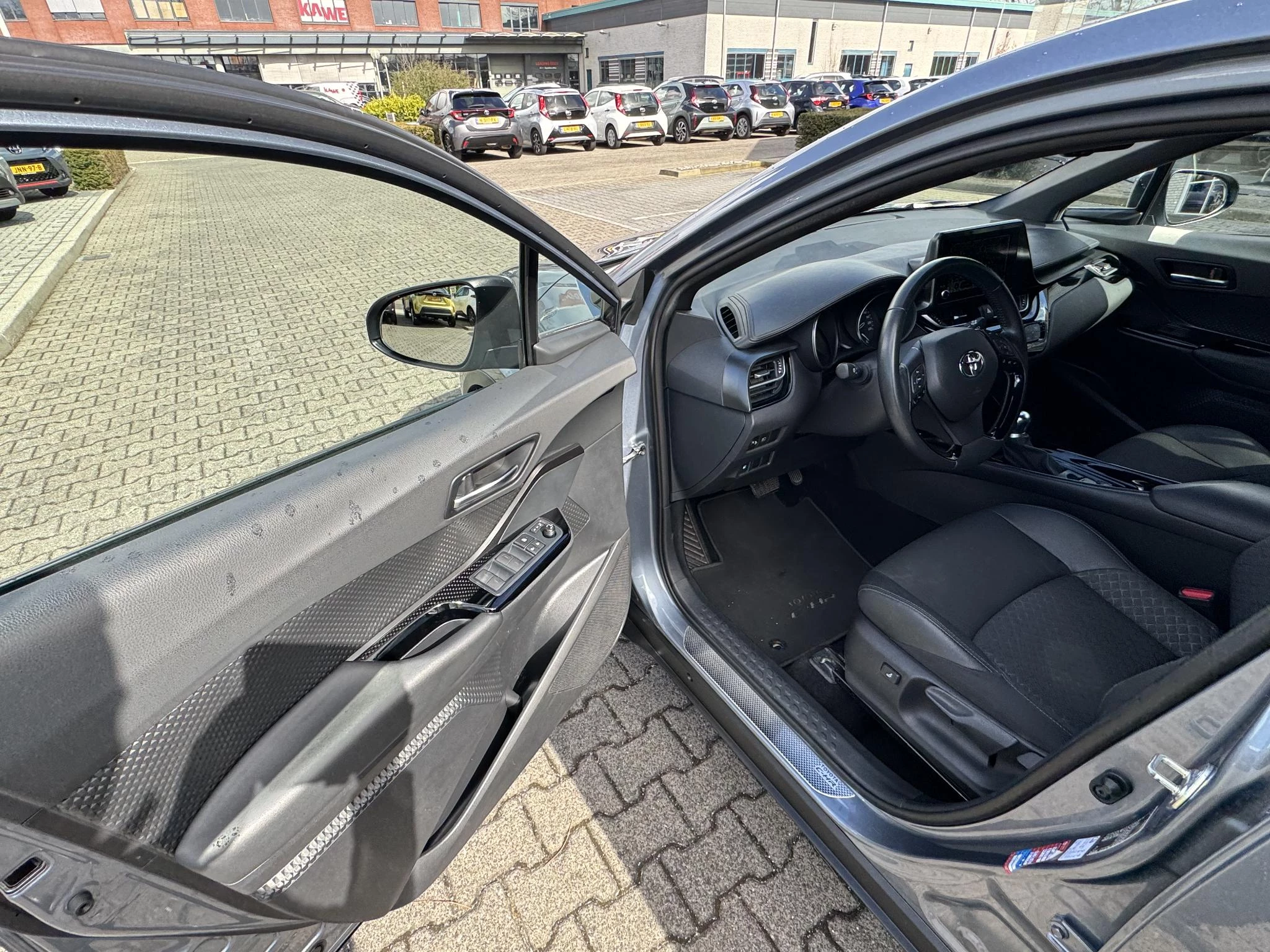 Hoofdafbeelding Toyota C-HR
