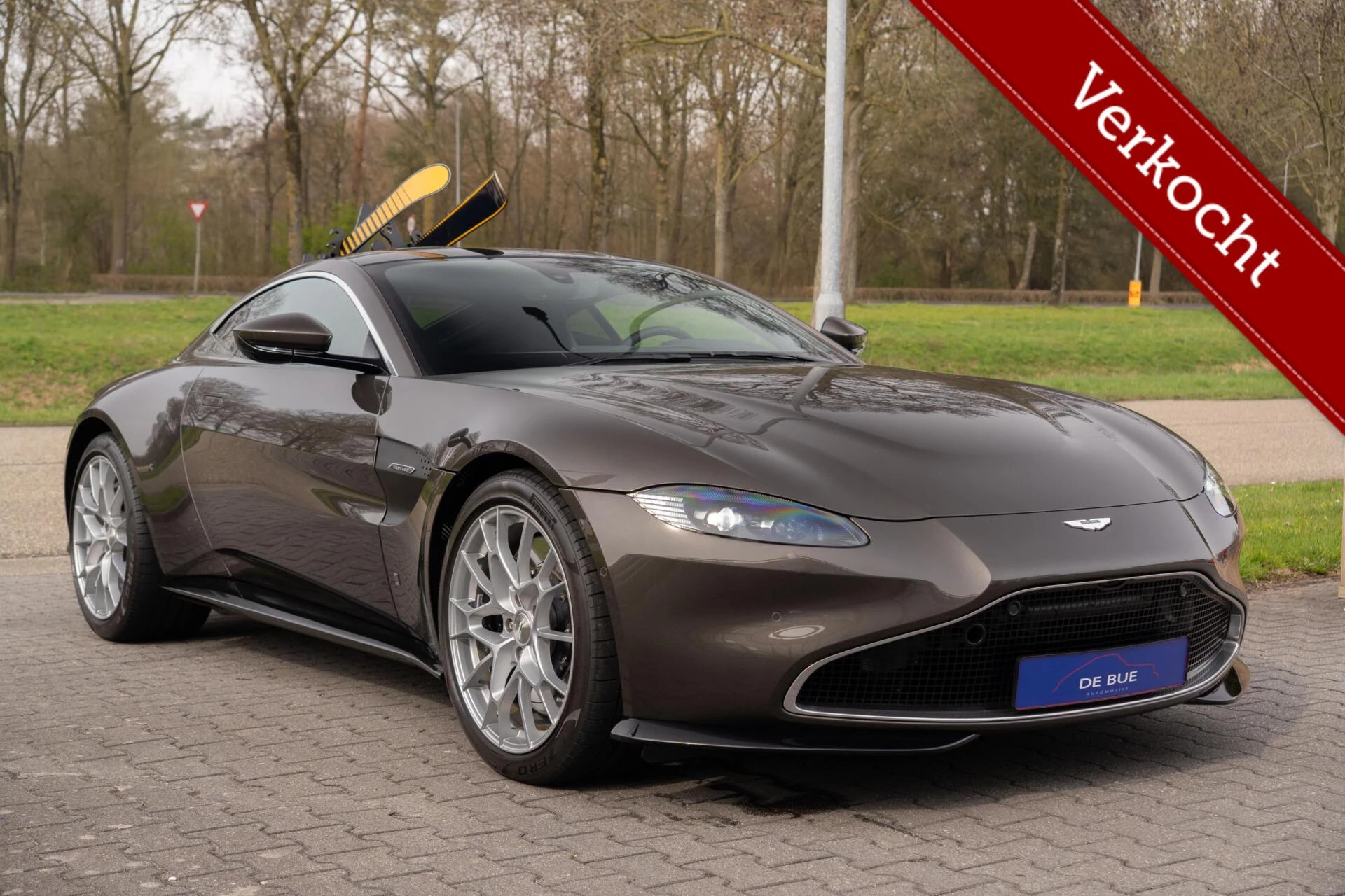 Hoofdafbeelding Aston Martin V8 Vantage