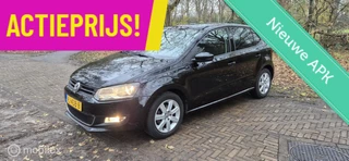 Zwarte Volkswagen Polo 1.2 TSI 5 Deurs Highline/nieuwe APK !