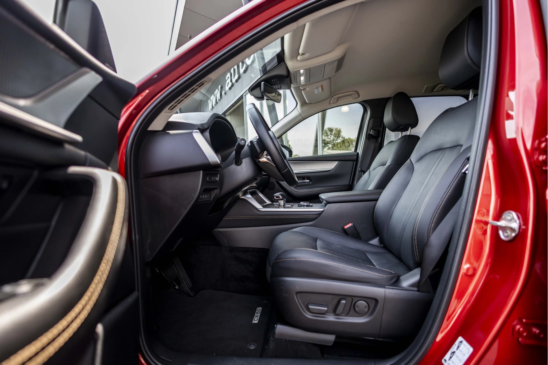 Hoofdafbeelding Mazda CX-60