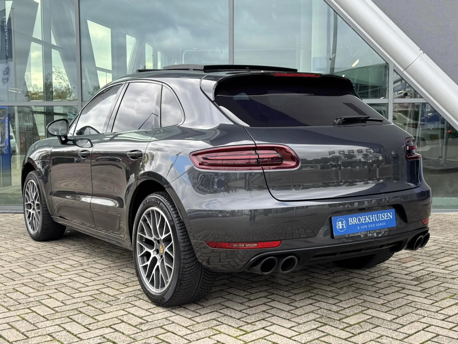Hoofdafbeelding Porsche Macan