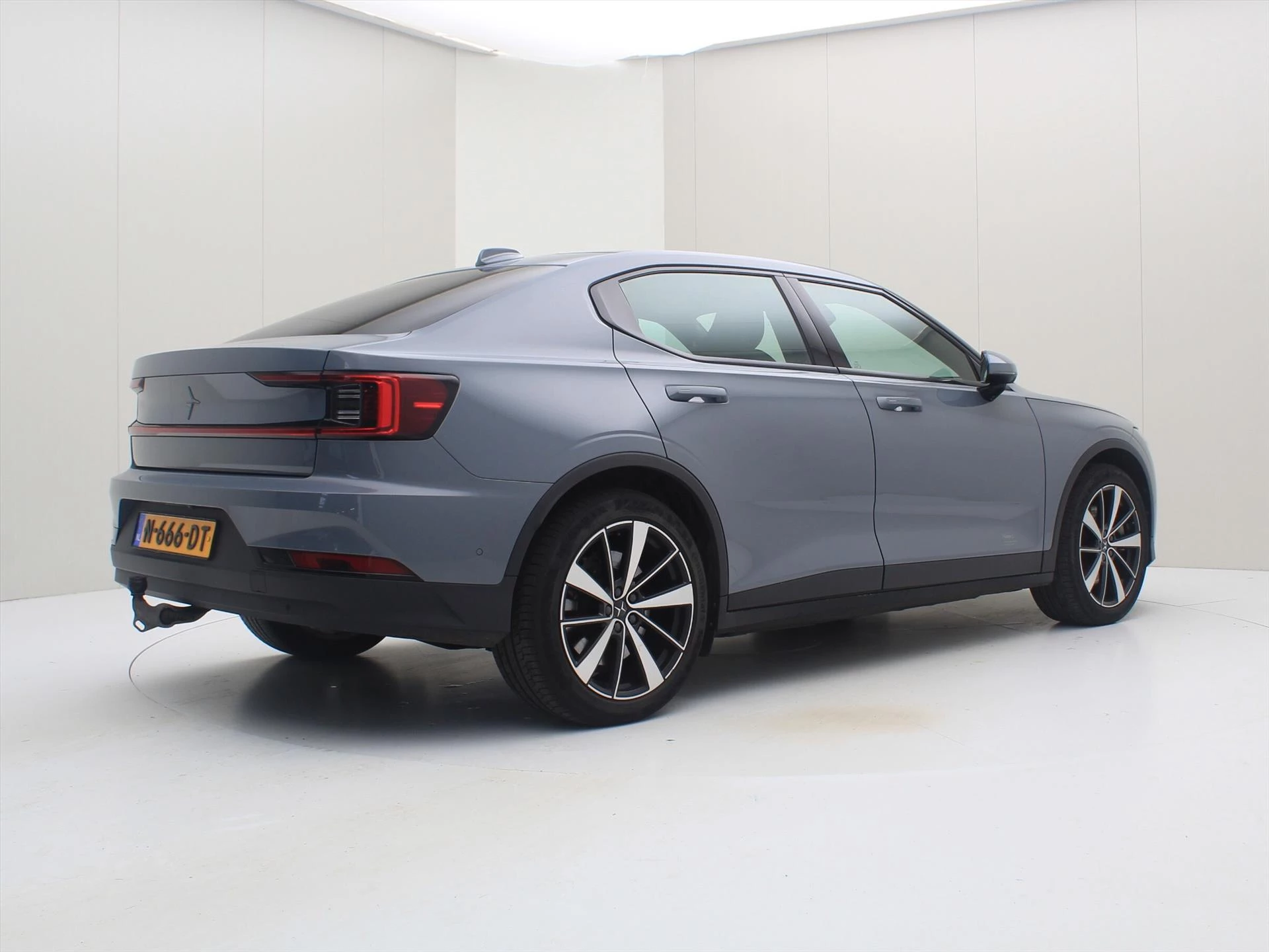 Hoofdafbeelding Polestar 2