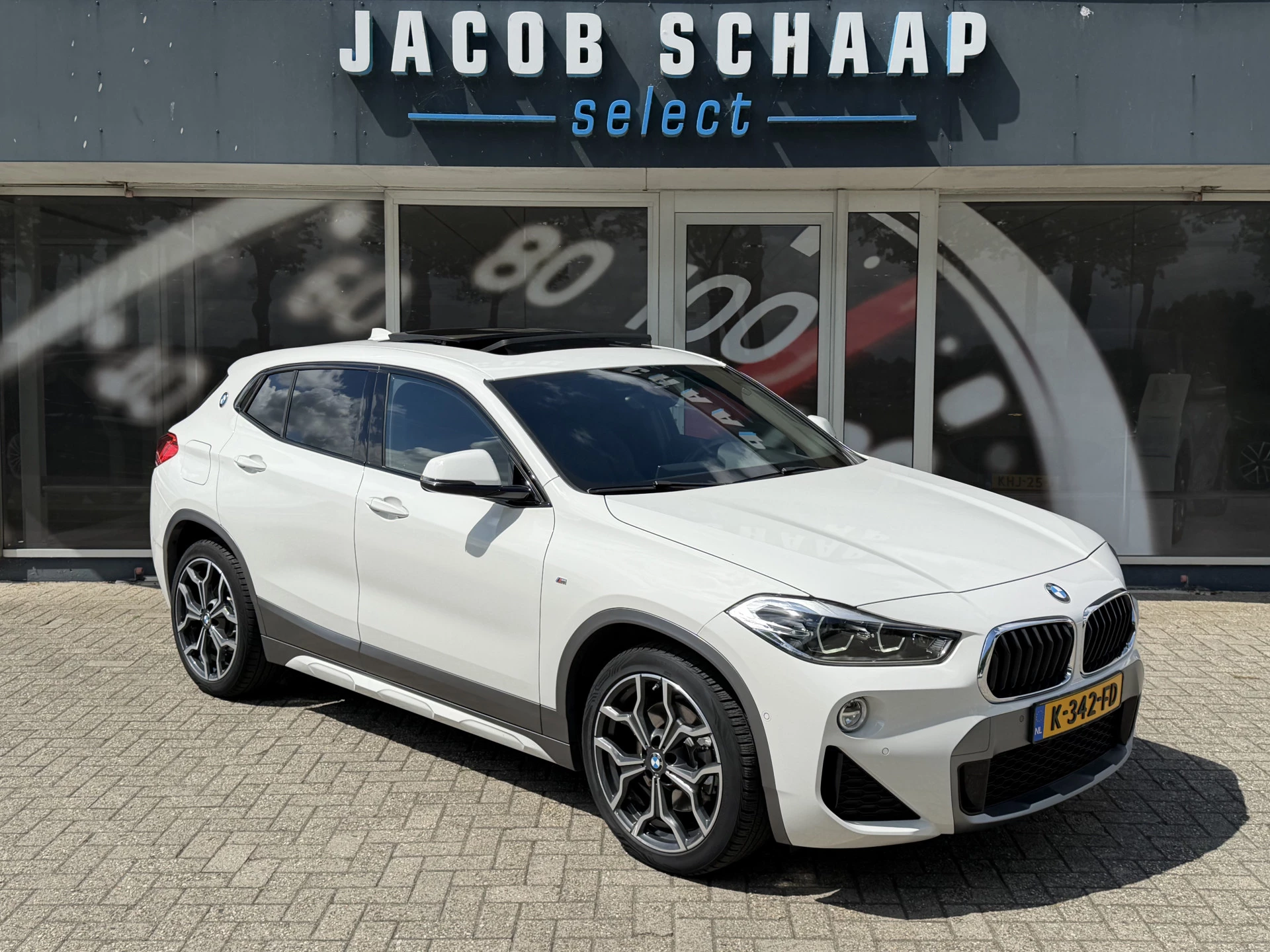 Hoofdafbeelding BMW X2